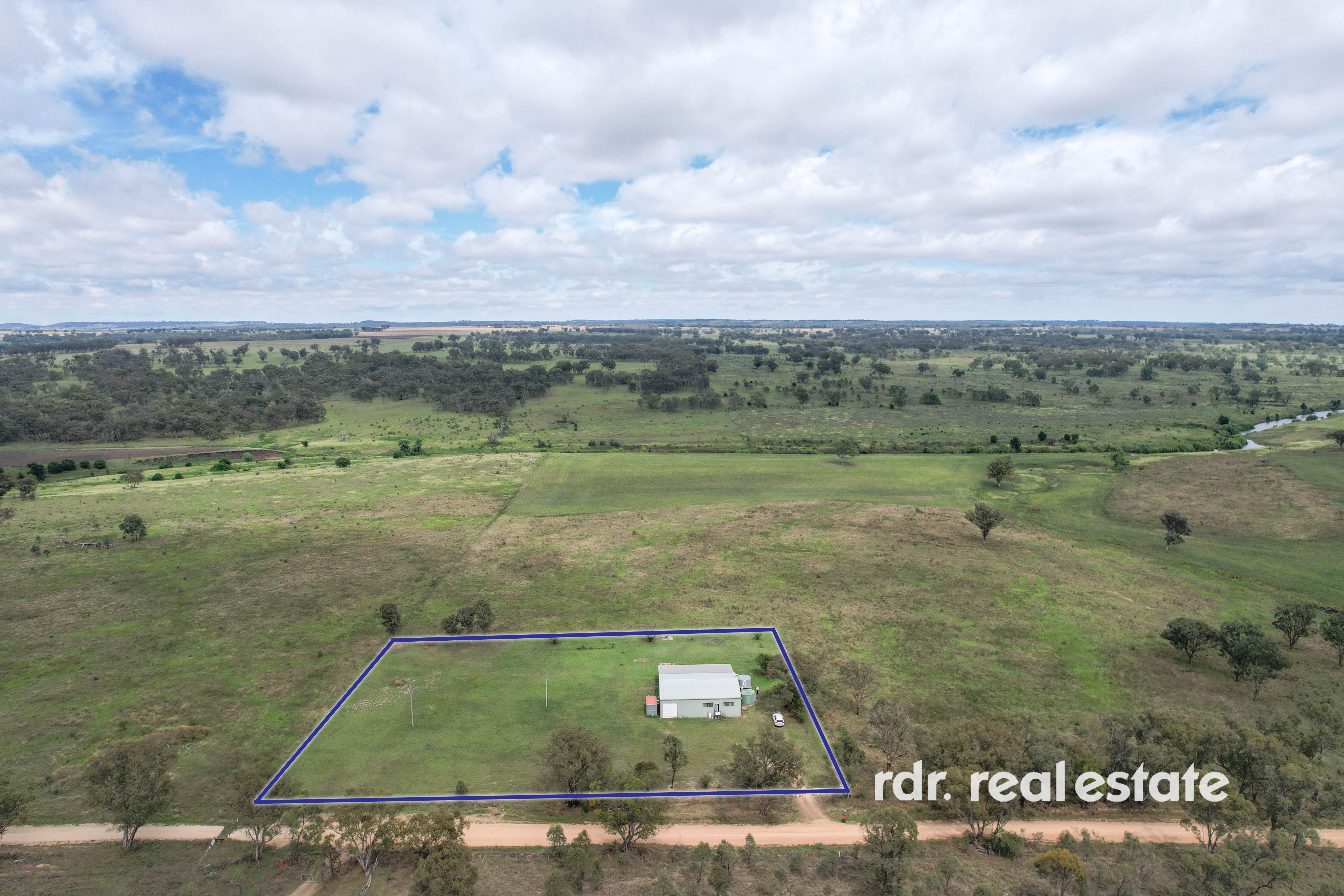 Farm For Sale - NSW - Inverell - 2360 - LAID BACK LIVING ON 2 ACRES 