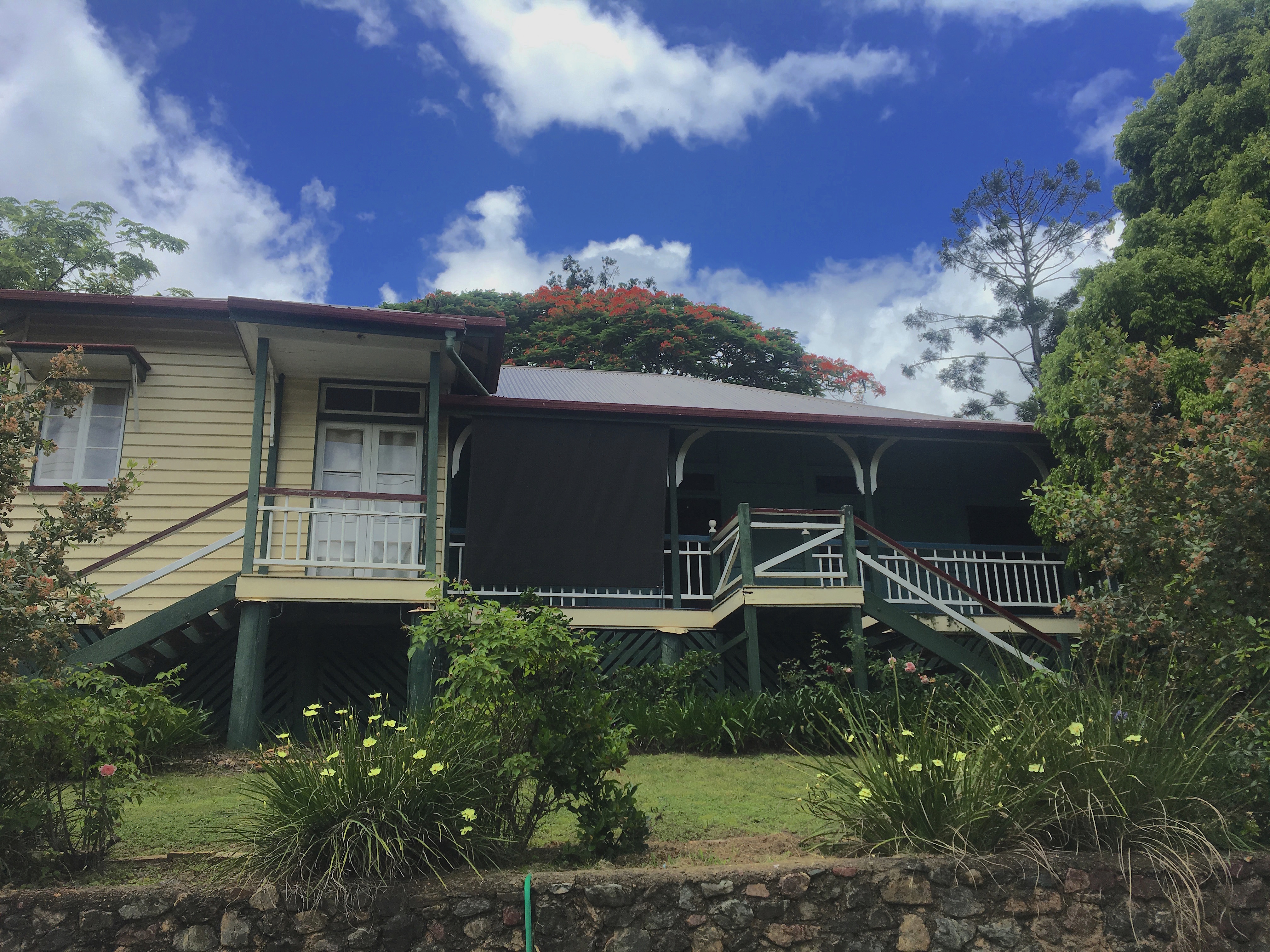 Ron Jeffery Realty LARGE HOUSE IN THE CENTRE OF IMBIL!