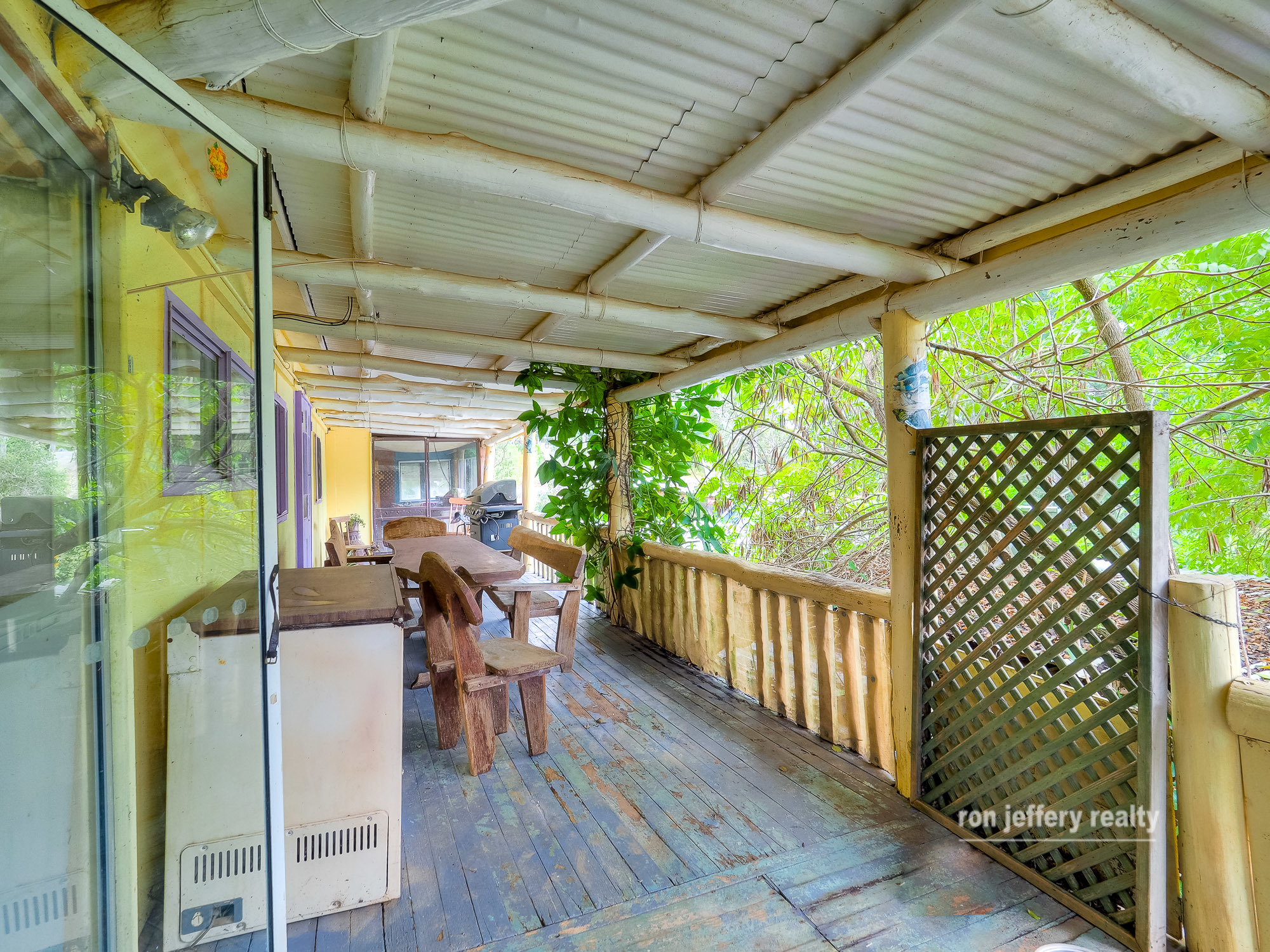 Ron Jeffery Realty 74 ACRES 10 MINUTES FROM KENILWORTH