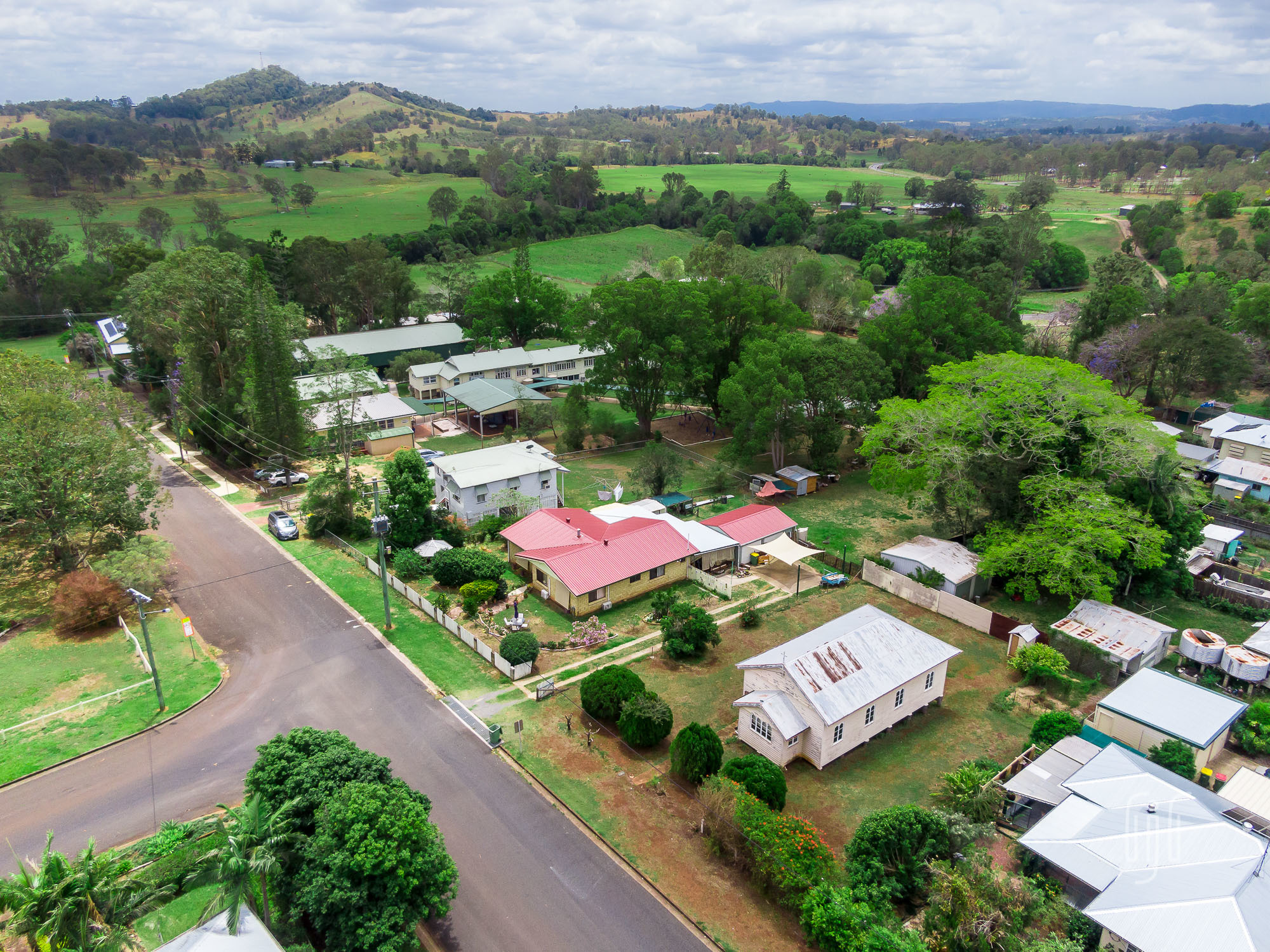 Ron Jeffery Realty KANDANGA CHURCH!