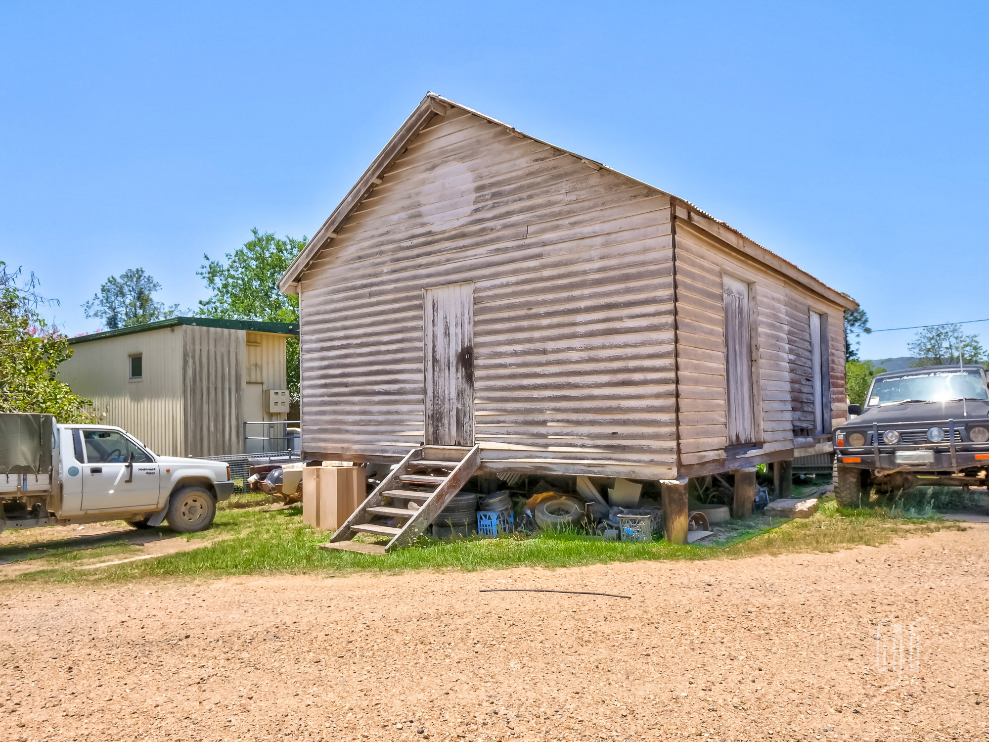 Ron Jeffery Realty KENILWORTH GARAGE