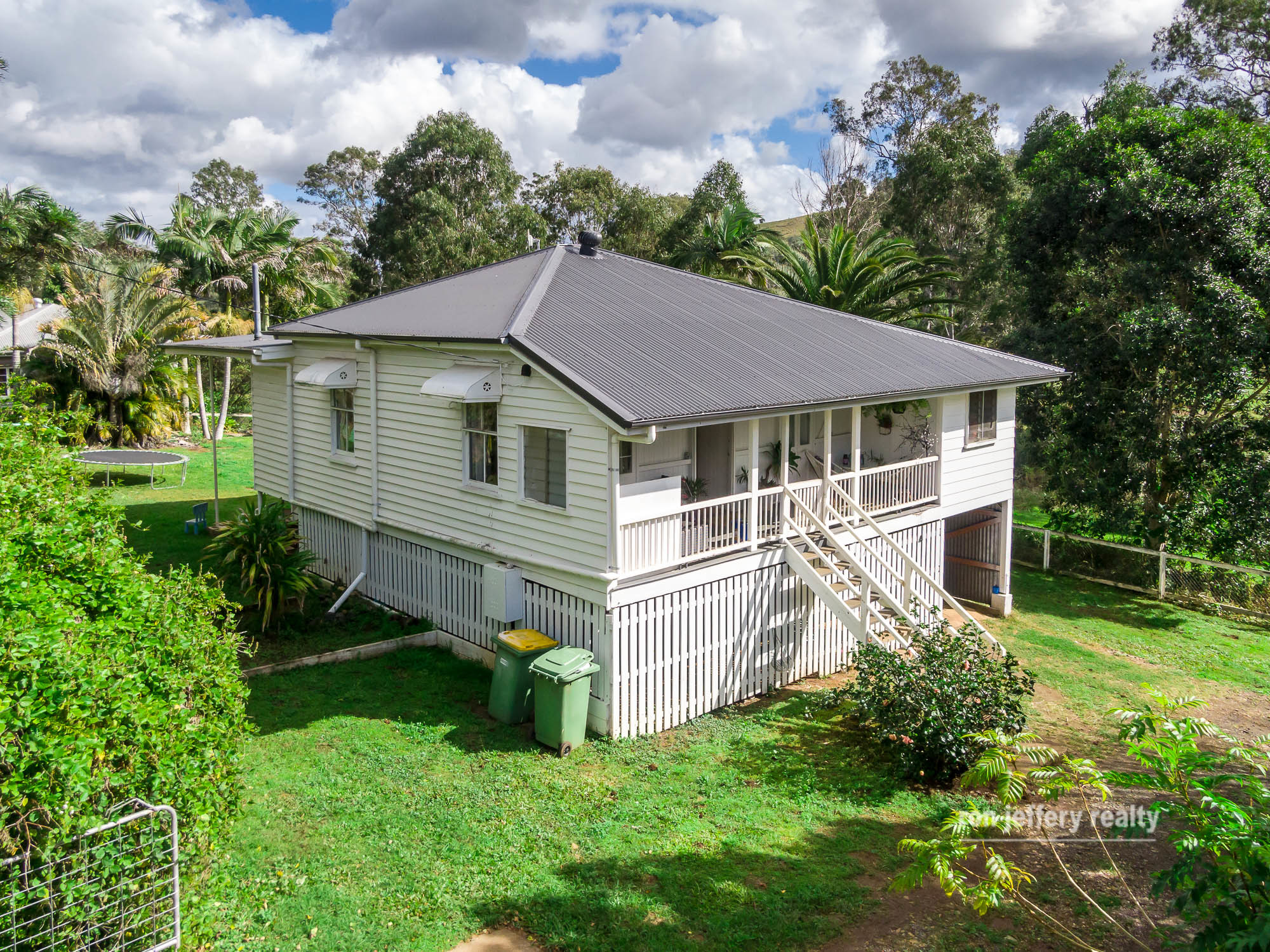 Ron Jeffery Realty COTTAGE FOR LEASE IN KANDANGA VILLAGE!