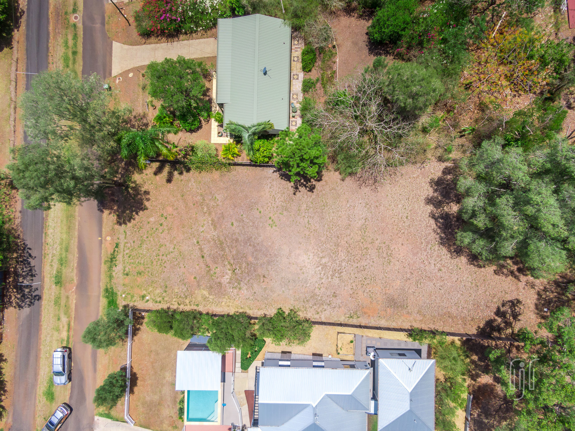 Ron Jeffery Realty LAND WITH A VIEW!