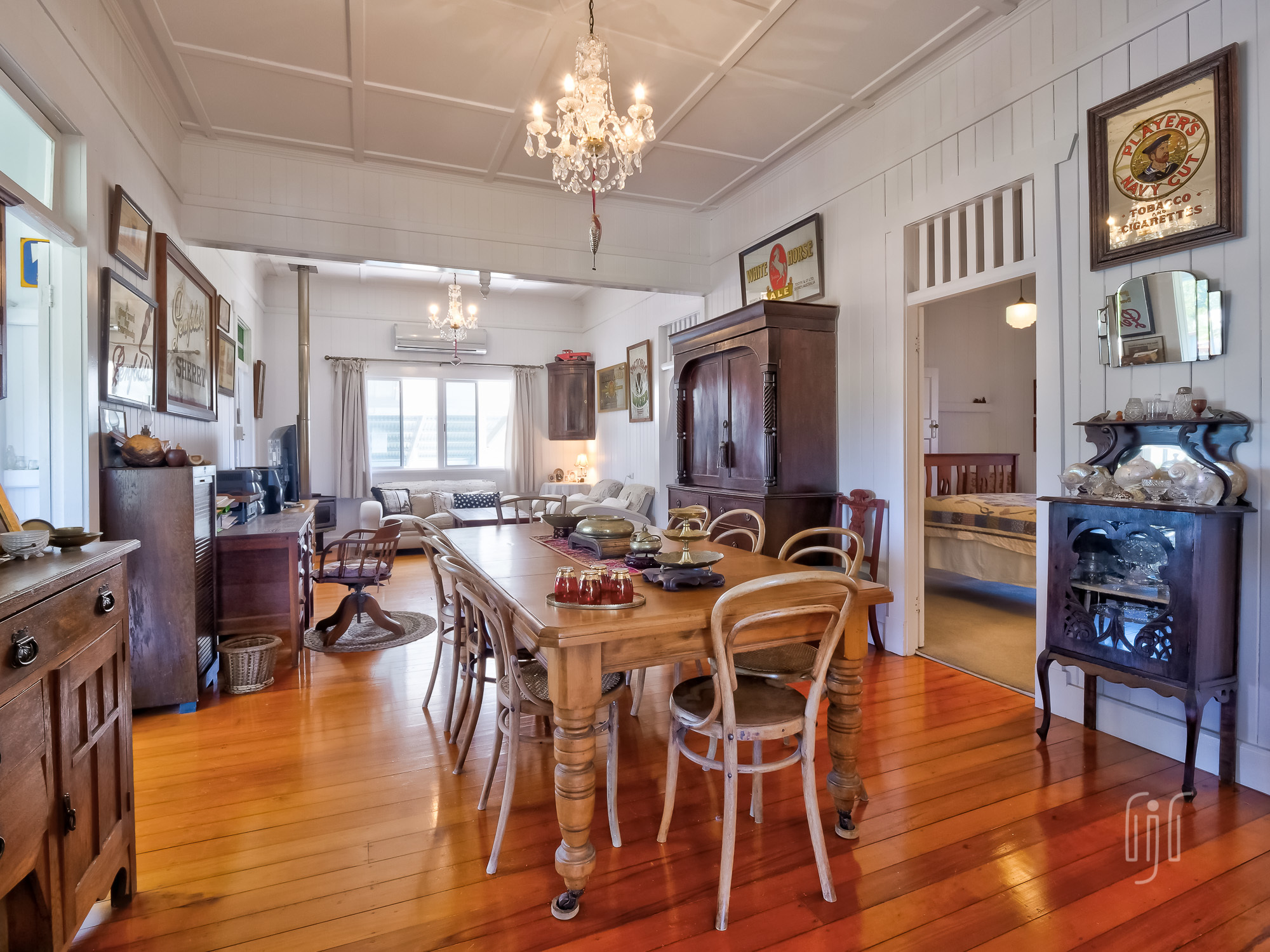 Ron Jeffery Realty KENILWORTH HOUSE