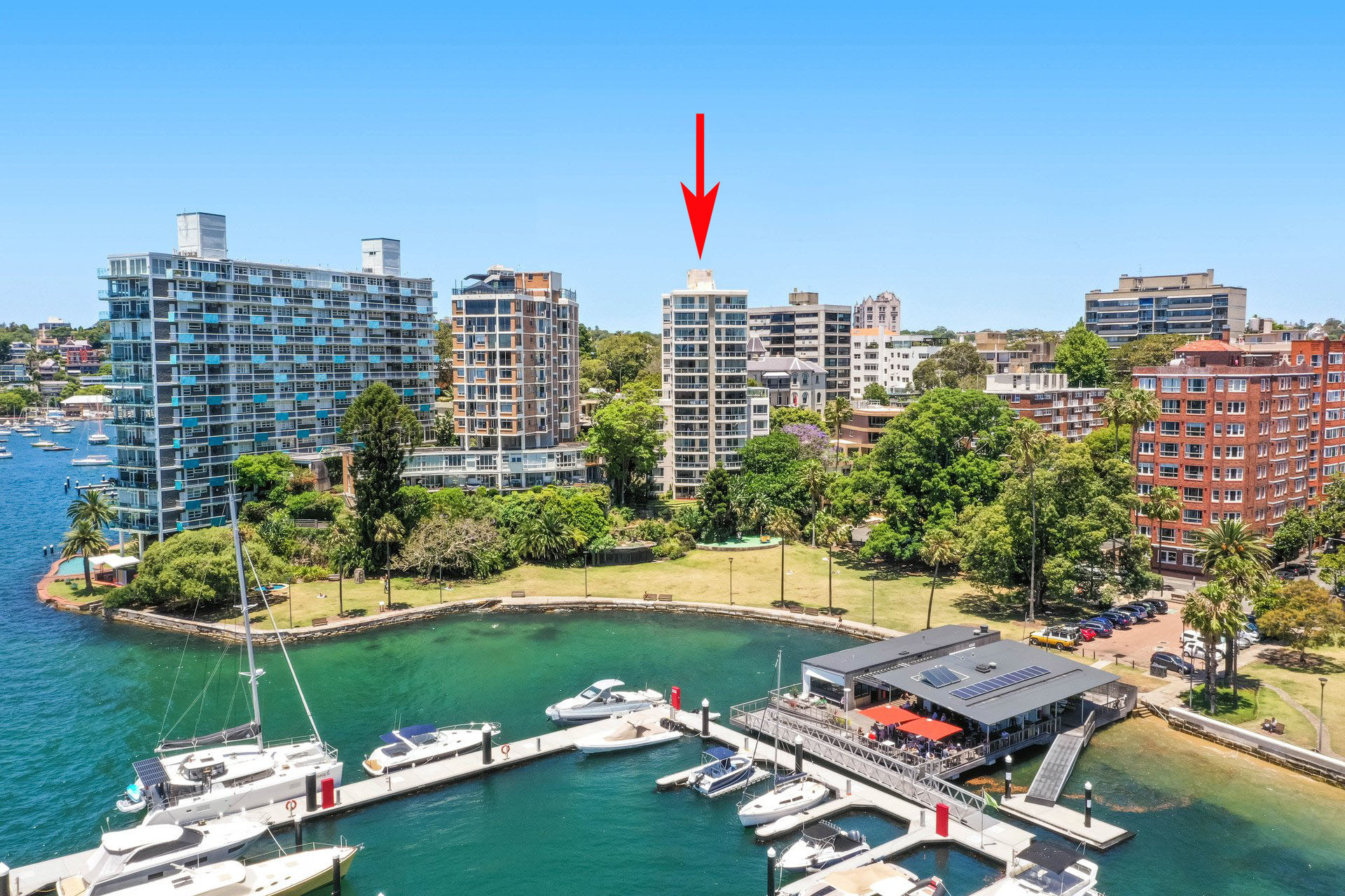 SUNNY & SPACIOUS HARBOUR FRONT RETREAT WITH TRIPLE LUG Ron Danieli