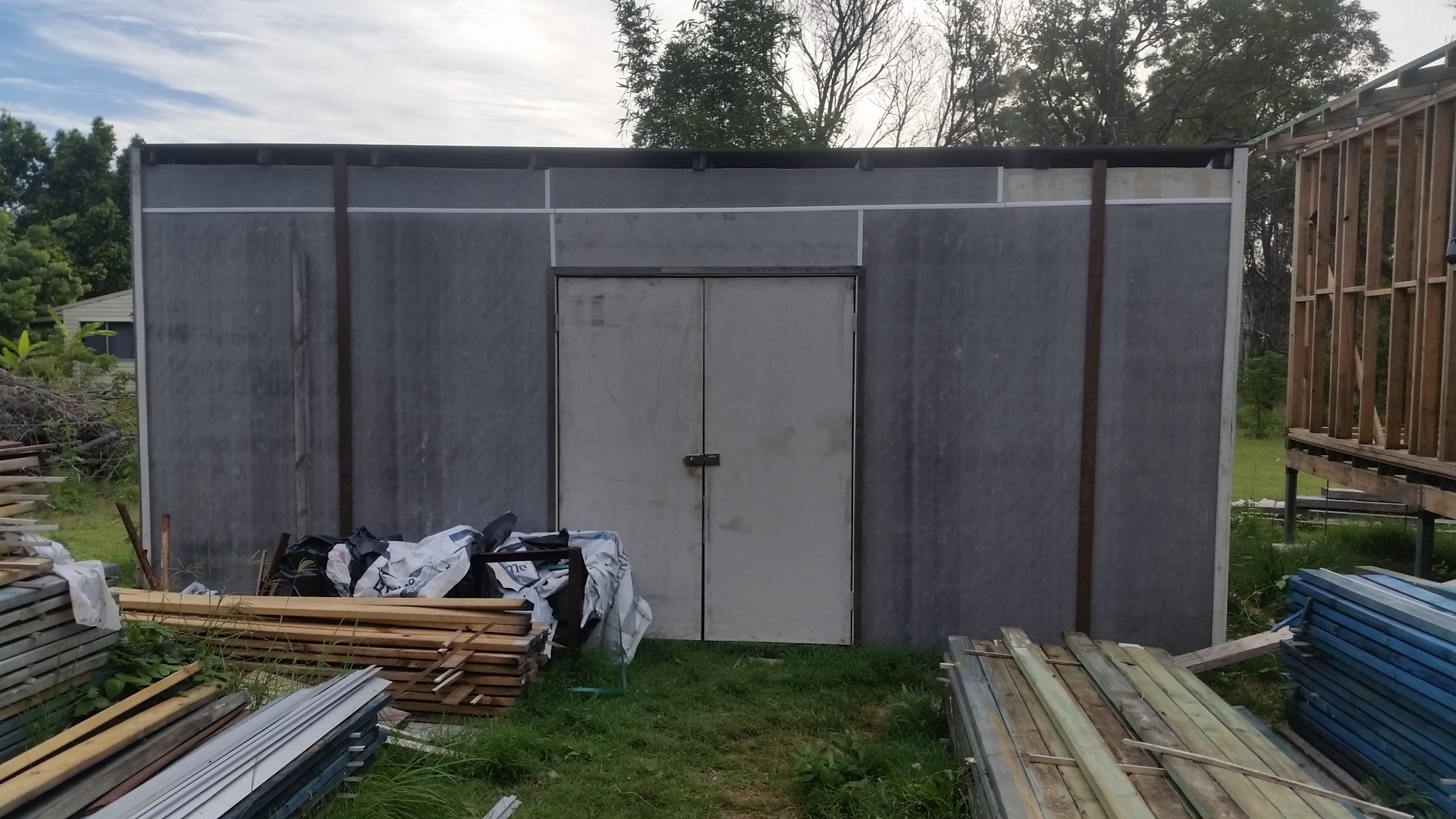 Russell Island Real Estate LOCKUP HOUSE WITH POWER & SEPTIC CONNECTED