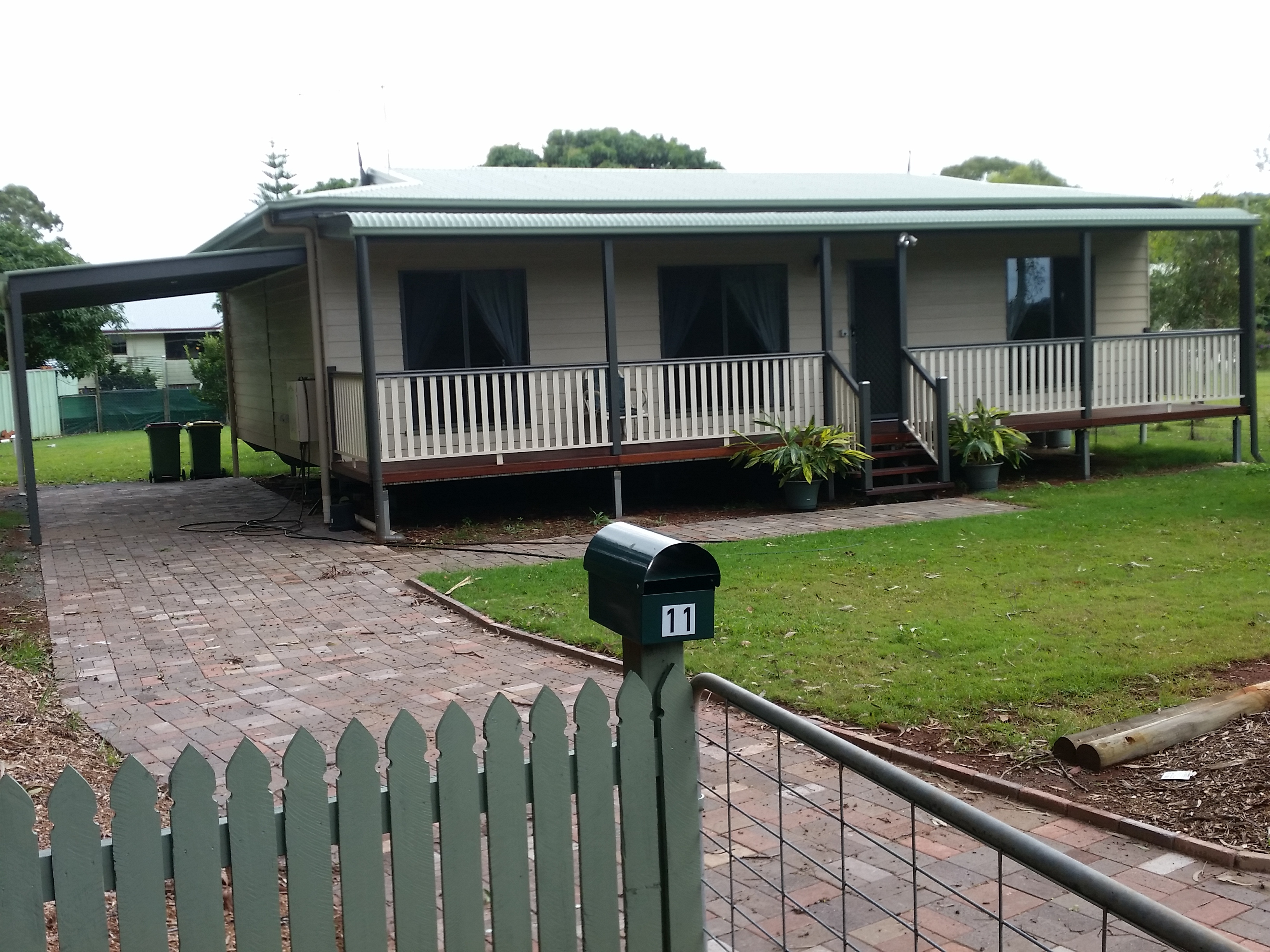 Russell Island Real Estate 3 BEDROOM NEAR NEW HOME, CLOSE TO JETTY AVAILABLE MID JULY