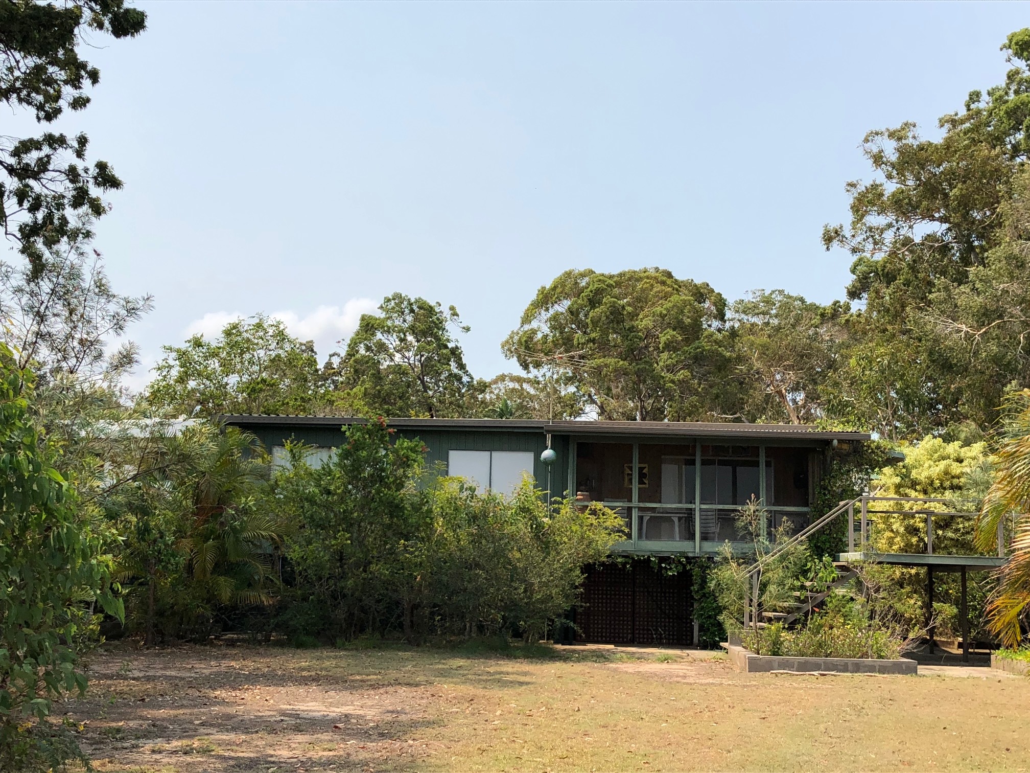 Russell Island Real Estate WATERFRONT HOUSE AND LAND