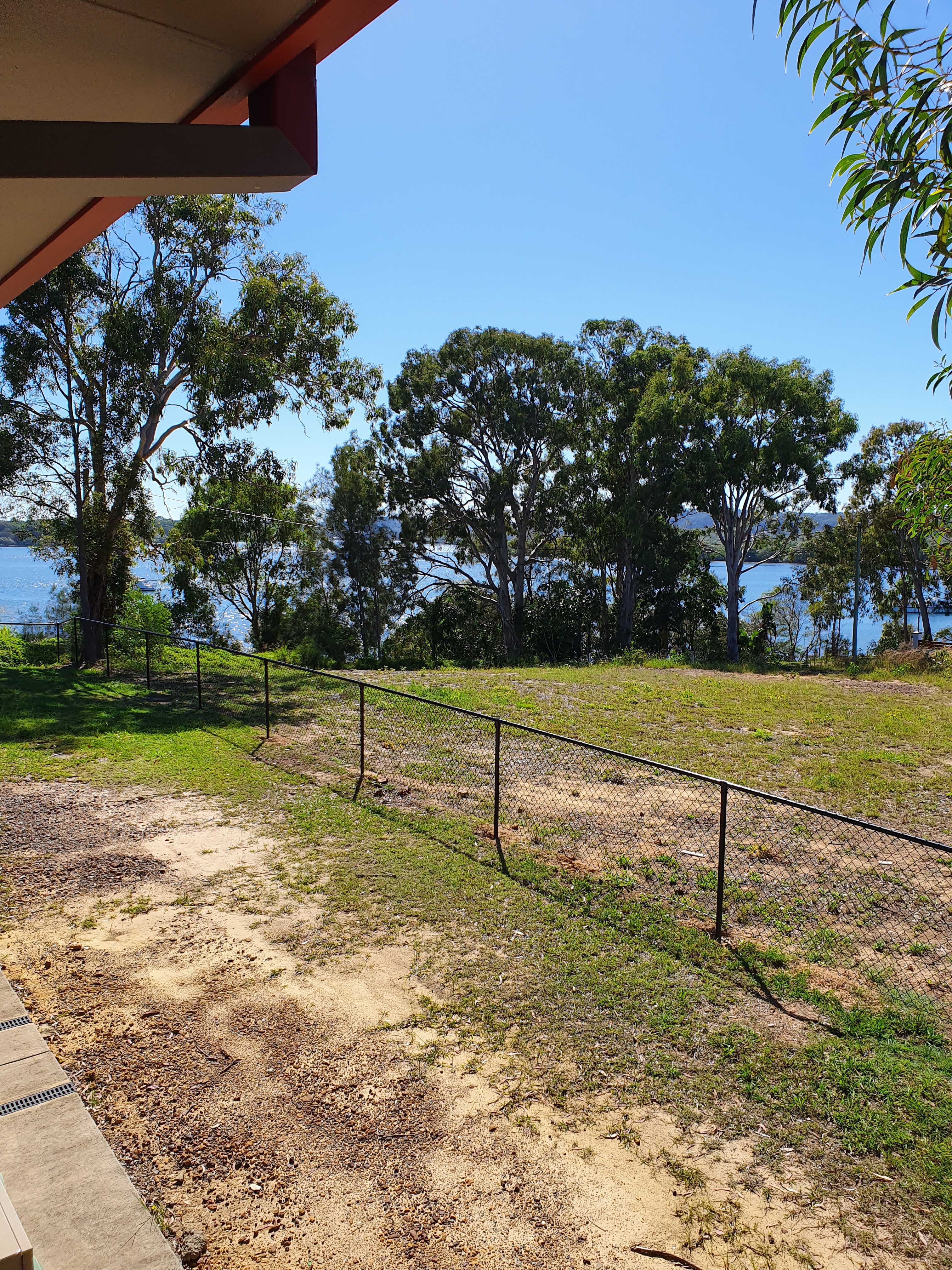 Russell Island Real Estate Holiday Let, Water Views Comfortable Home