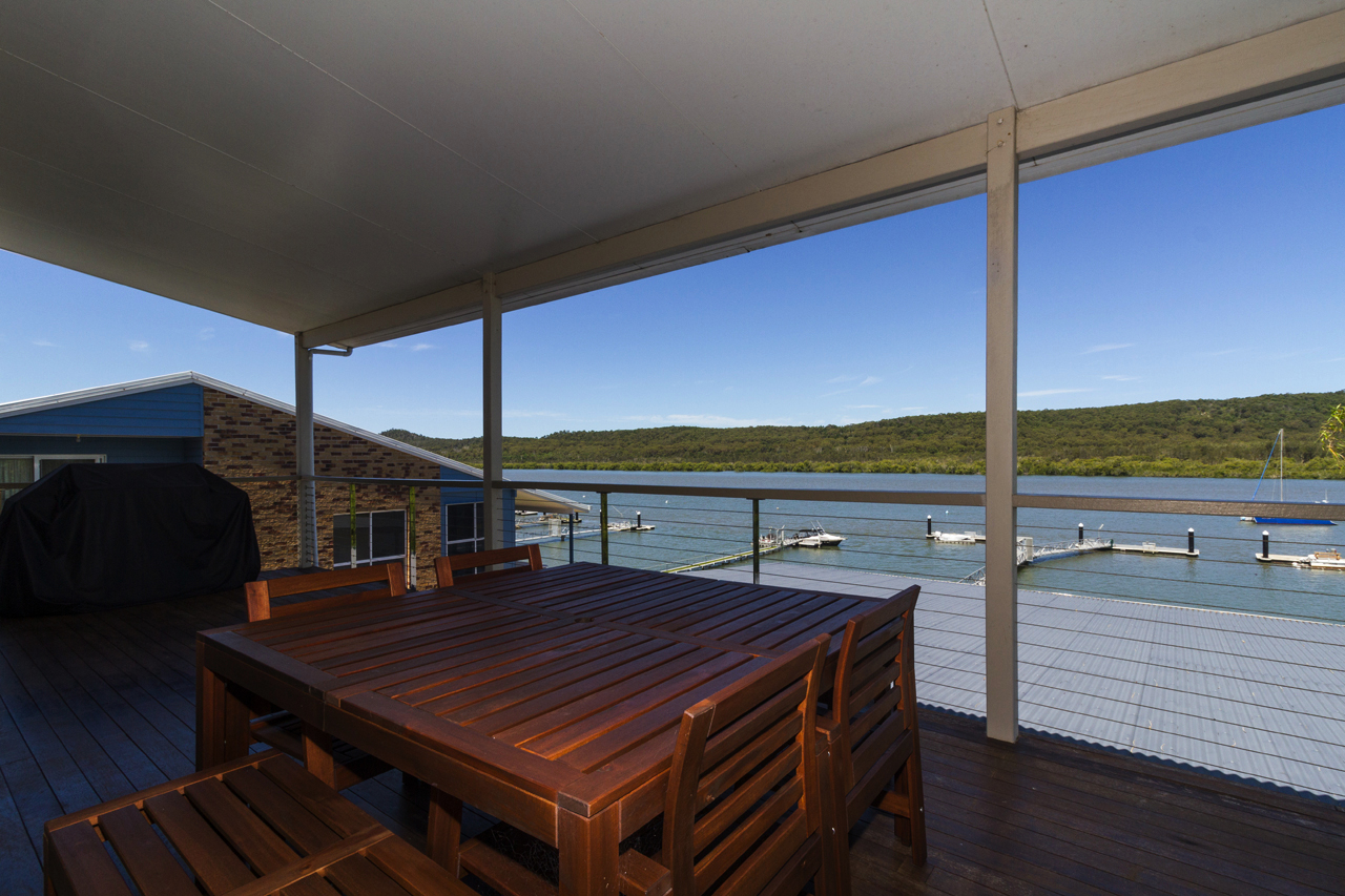 Russell Island Real Estate Waterfront, Water Access, Pontoon and Spa.