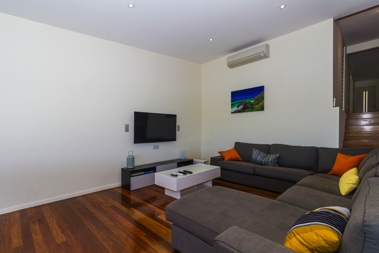 Russell Island Real Estate Waterfront, Water Access, Pontoon and Spa.