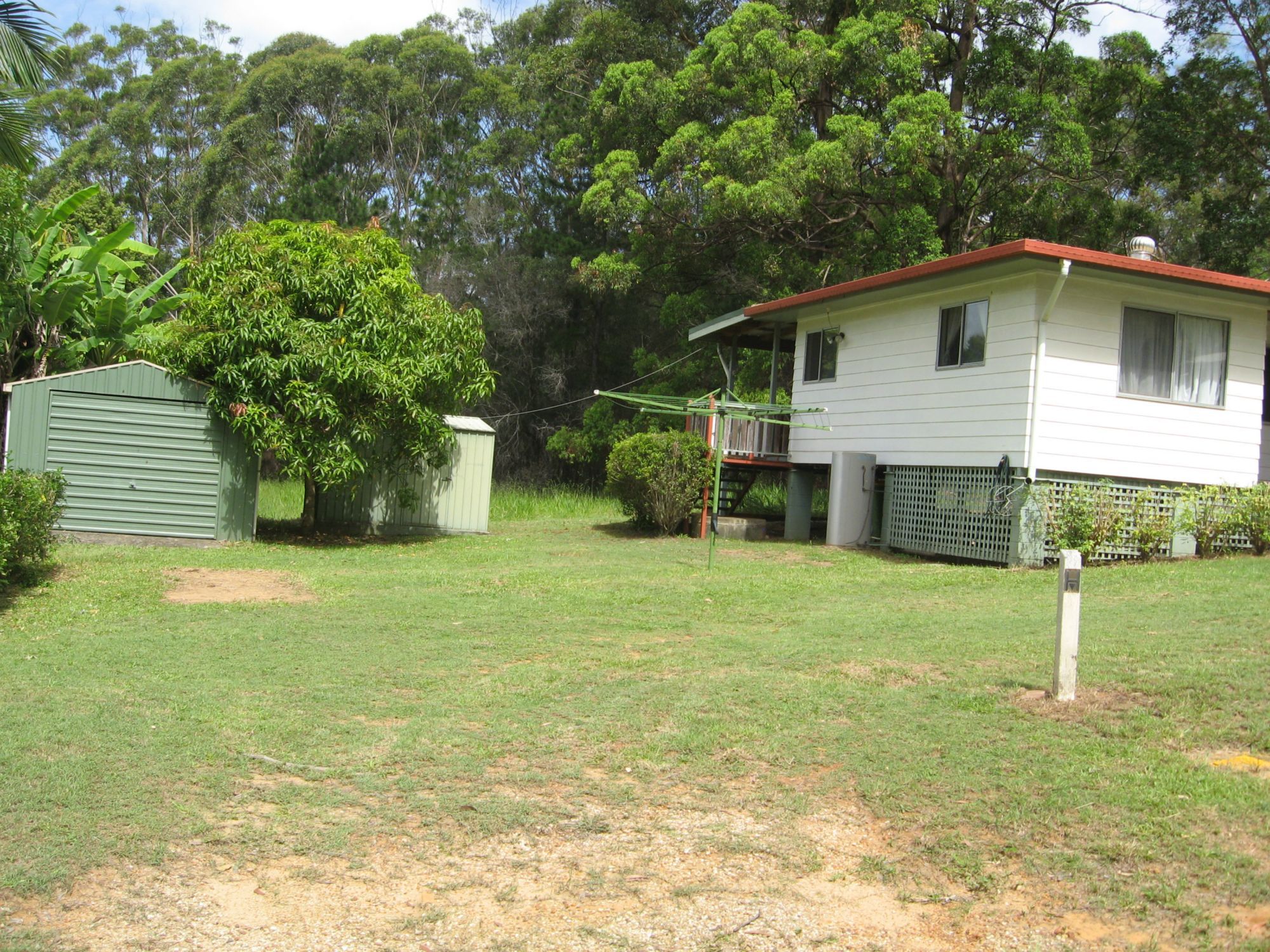Russell Island Real Estate Quaint cottage on Sundown