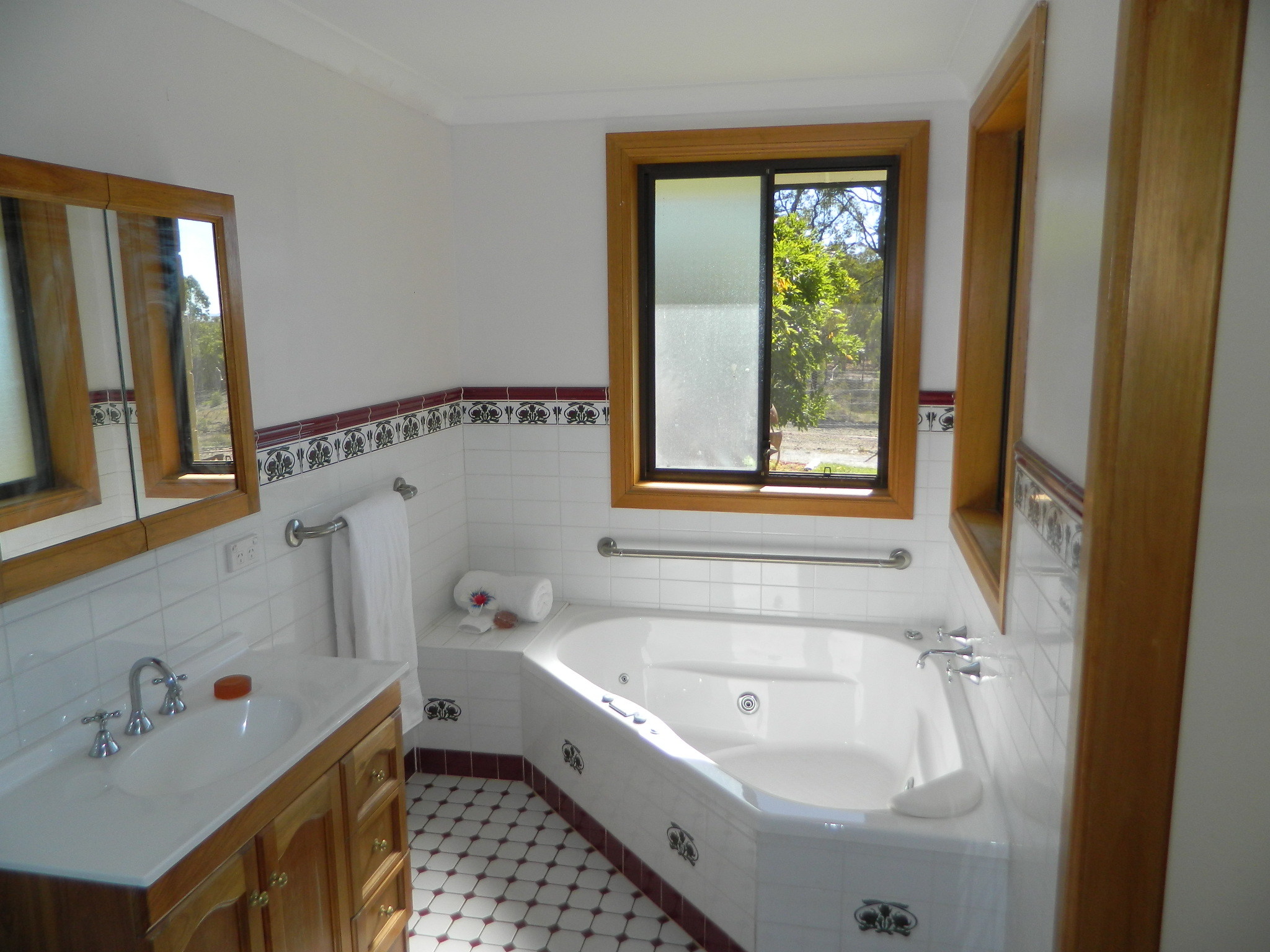 Shipman's Real Estate Executive Home on Acres