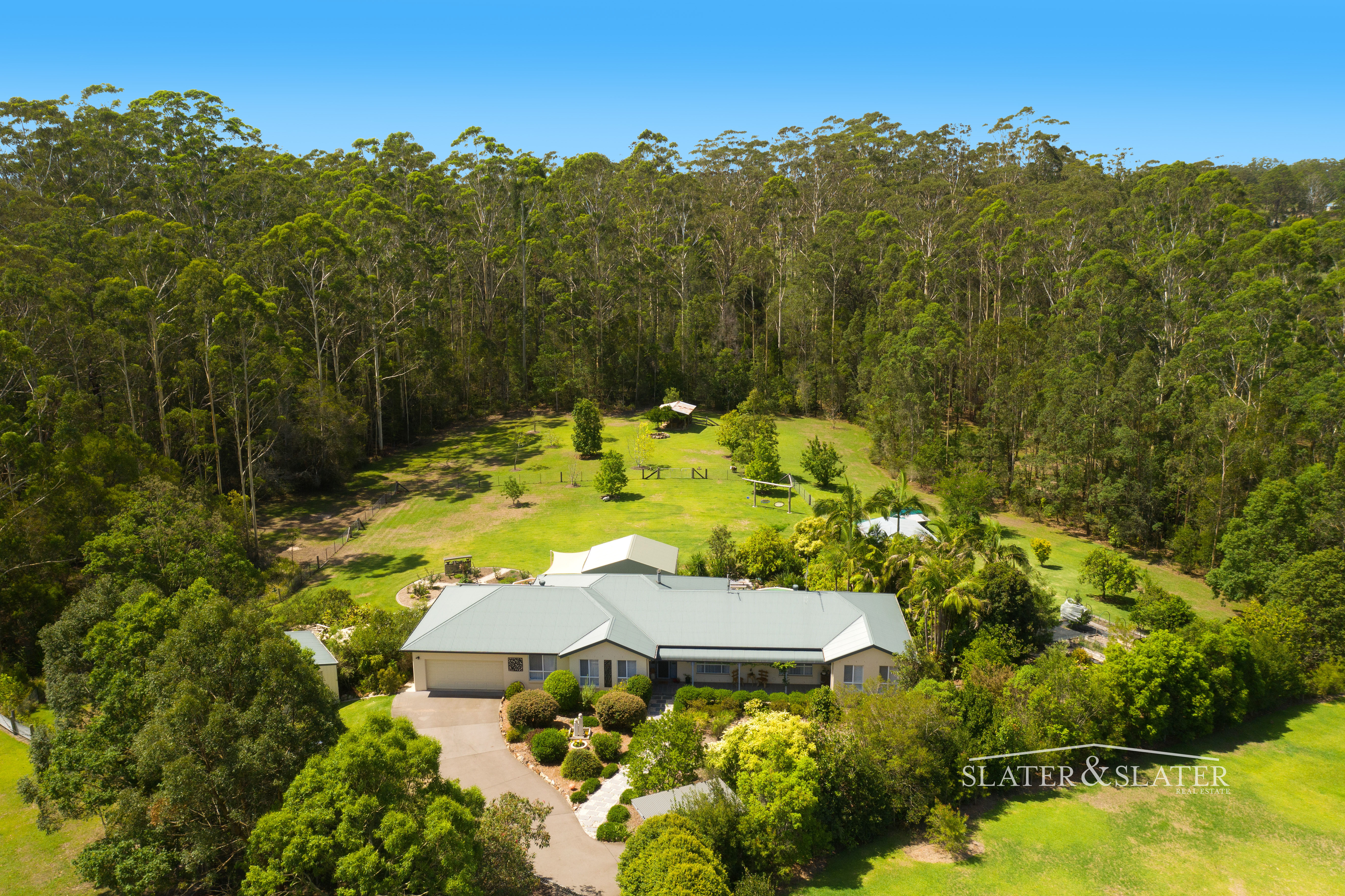 Slater & Slater Real Estate 3.5 Private acres, spacious and