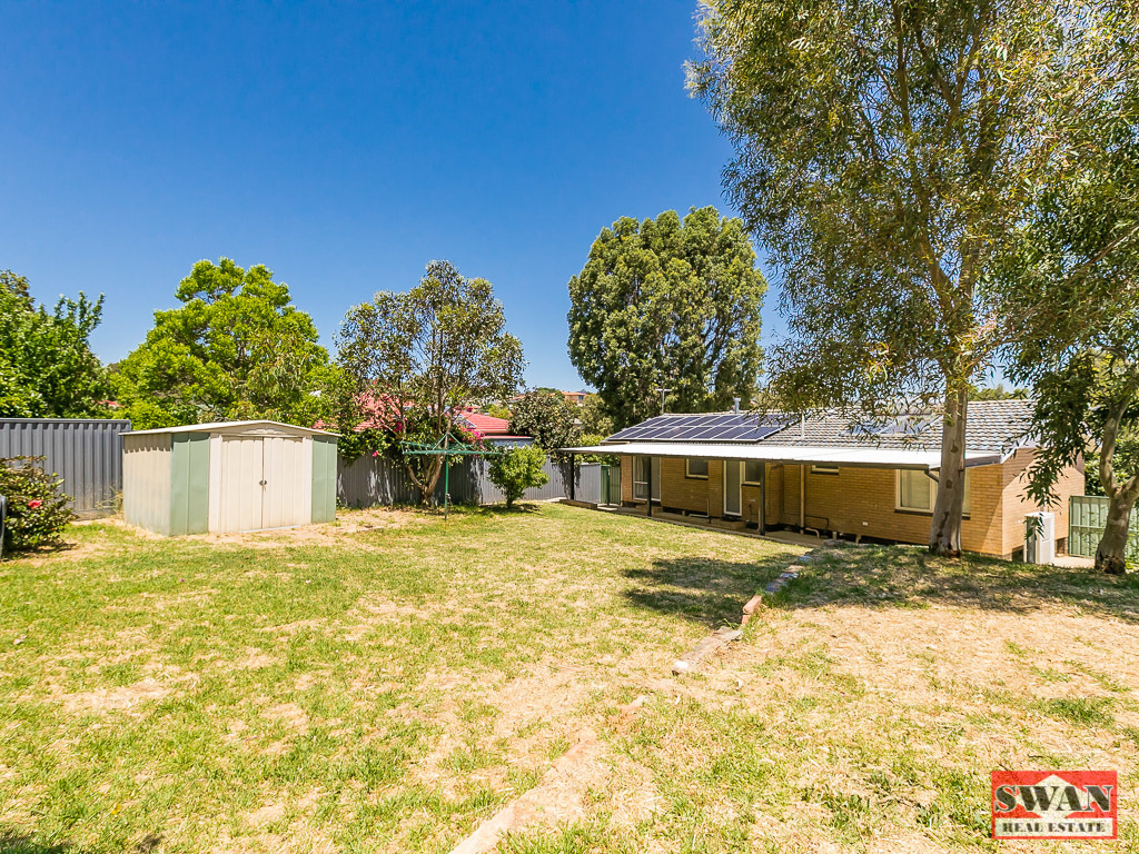 Swan Real Estate OVERLOOKING THE PARK IN ELEVATED LOCATION