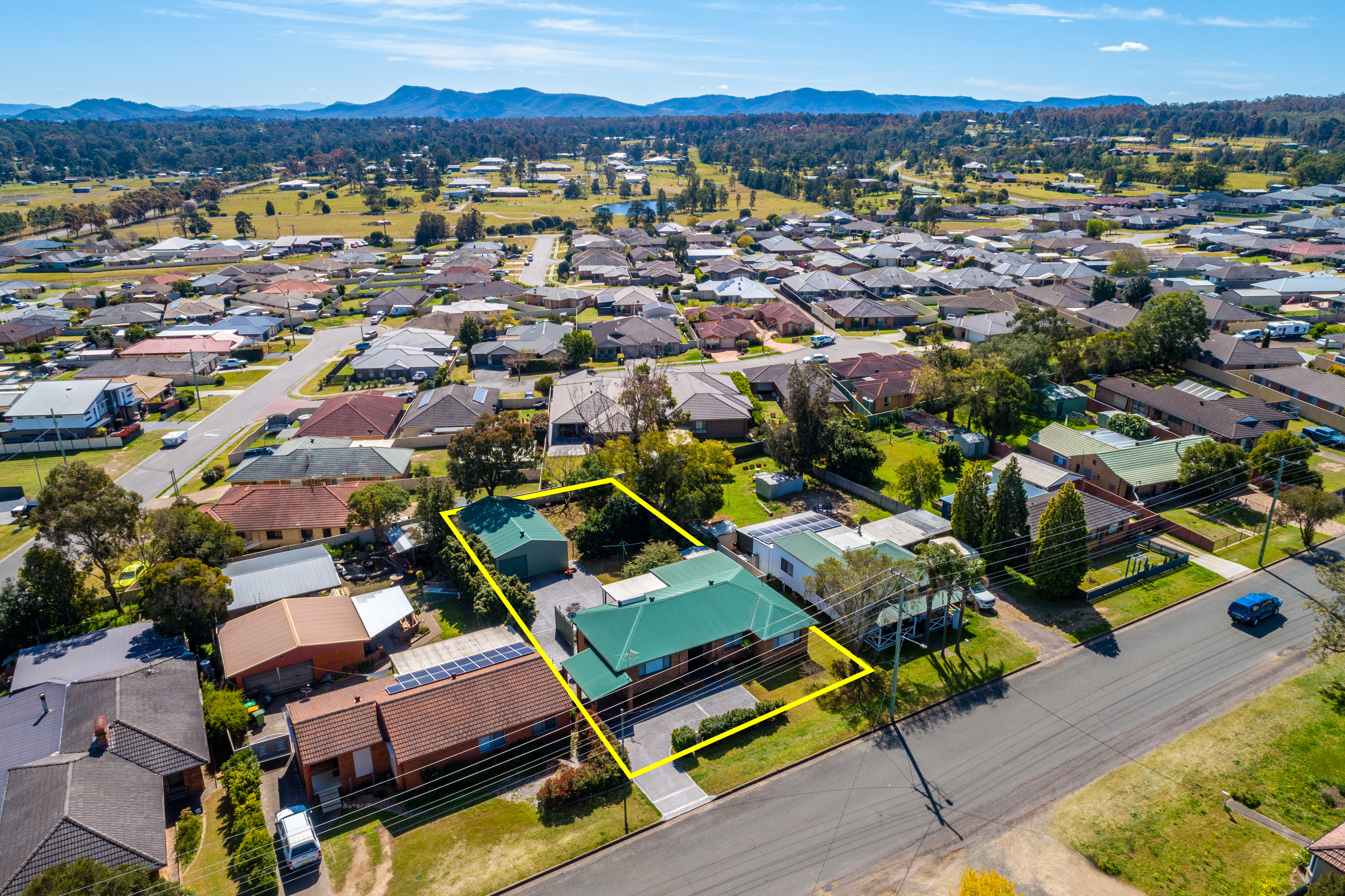 Taylor & Thomas Real Estate Perfect Family Home