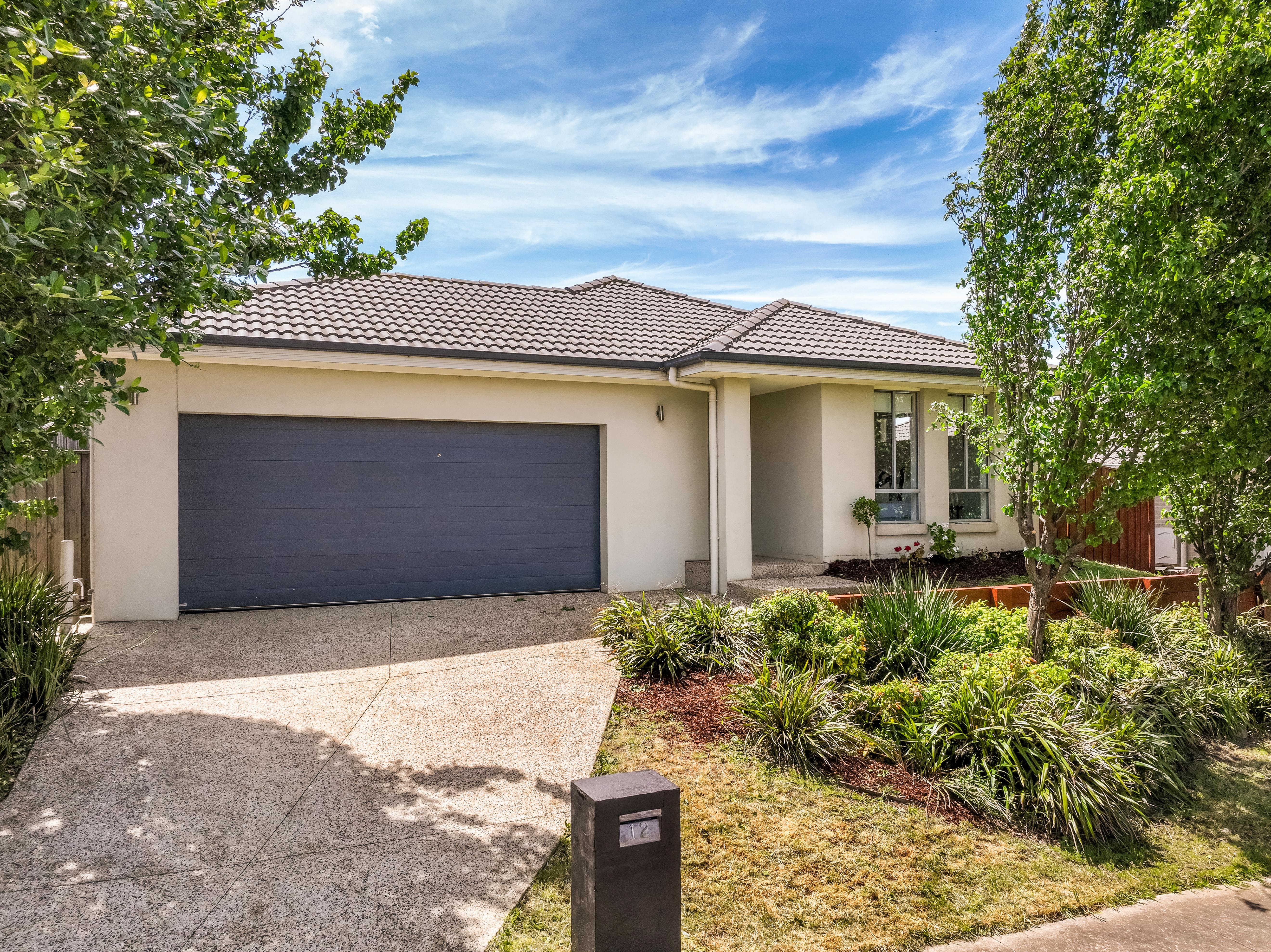 Spring Ridge Wallan Thorsen - For Sale: 12 Dampiera Ave, Wallan - Stunning Family Home in ...