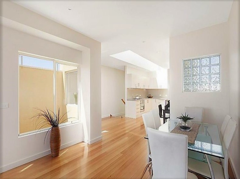 Thomas Lee Real Estate Handy to Parkhill Primary School & 1.5kms to