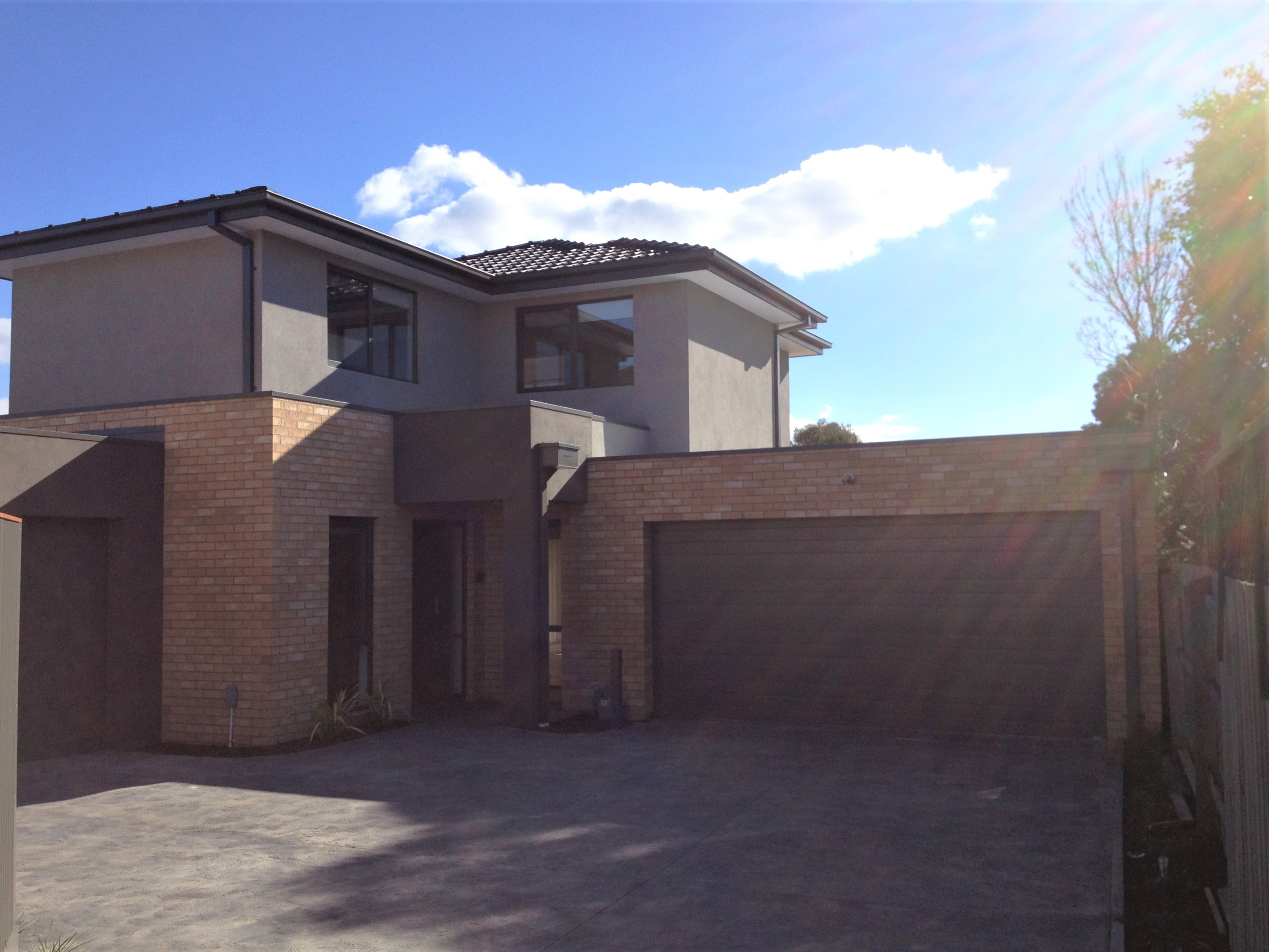 Thomas Lee Real Estate Glen Waverley School Zone & Walk to the Station