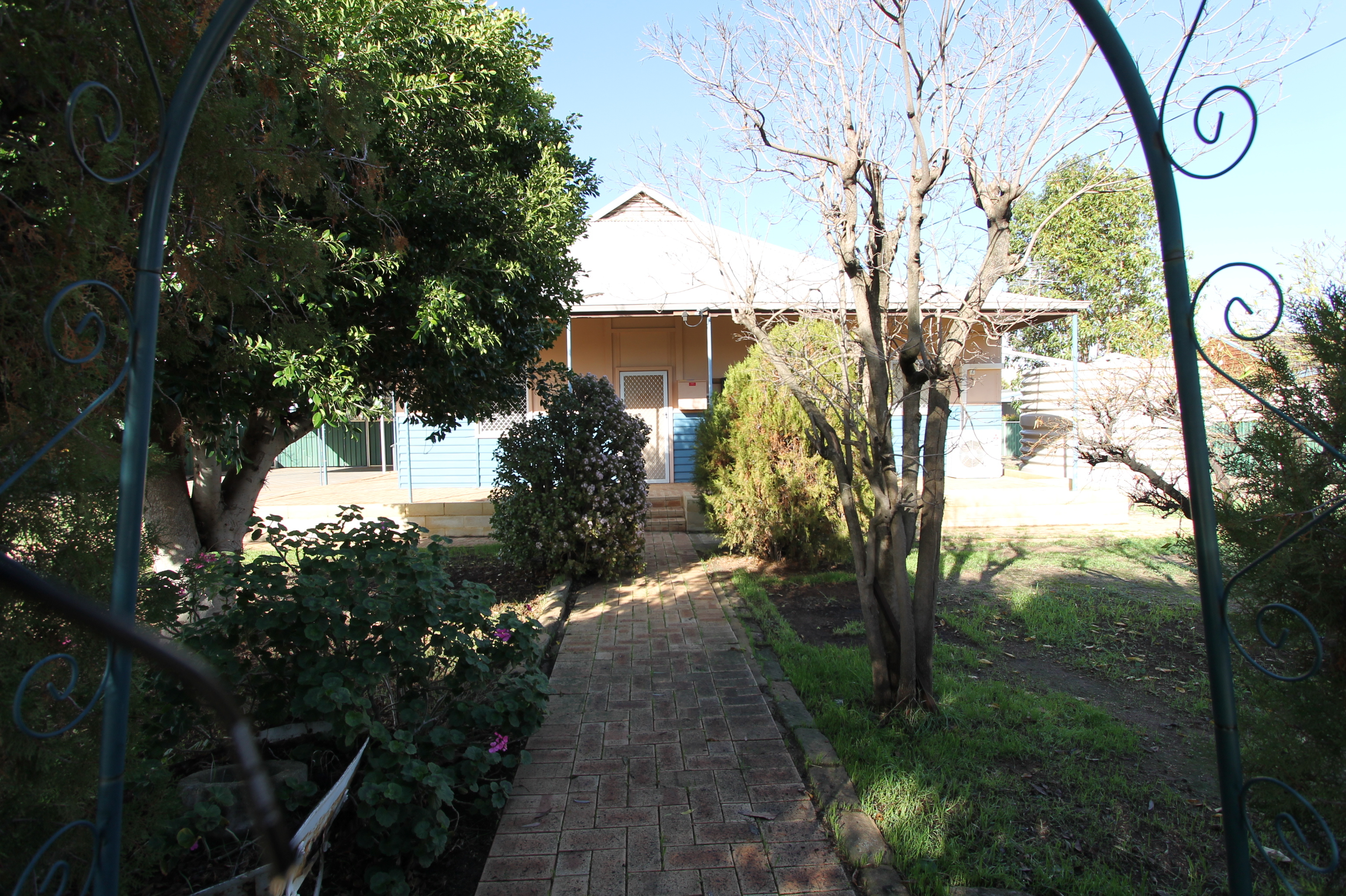 Tony Maddox Real Estate Rough Diamond!