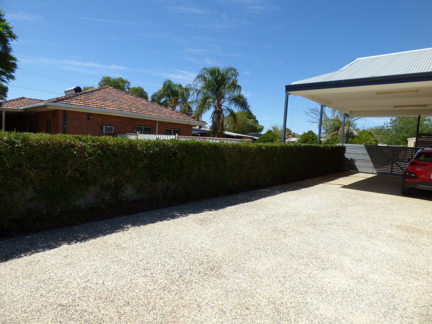 Tony Maddox Real Estate This stunning 1062m2 property is available NOW!