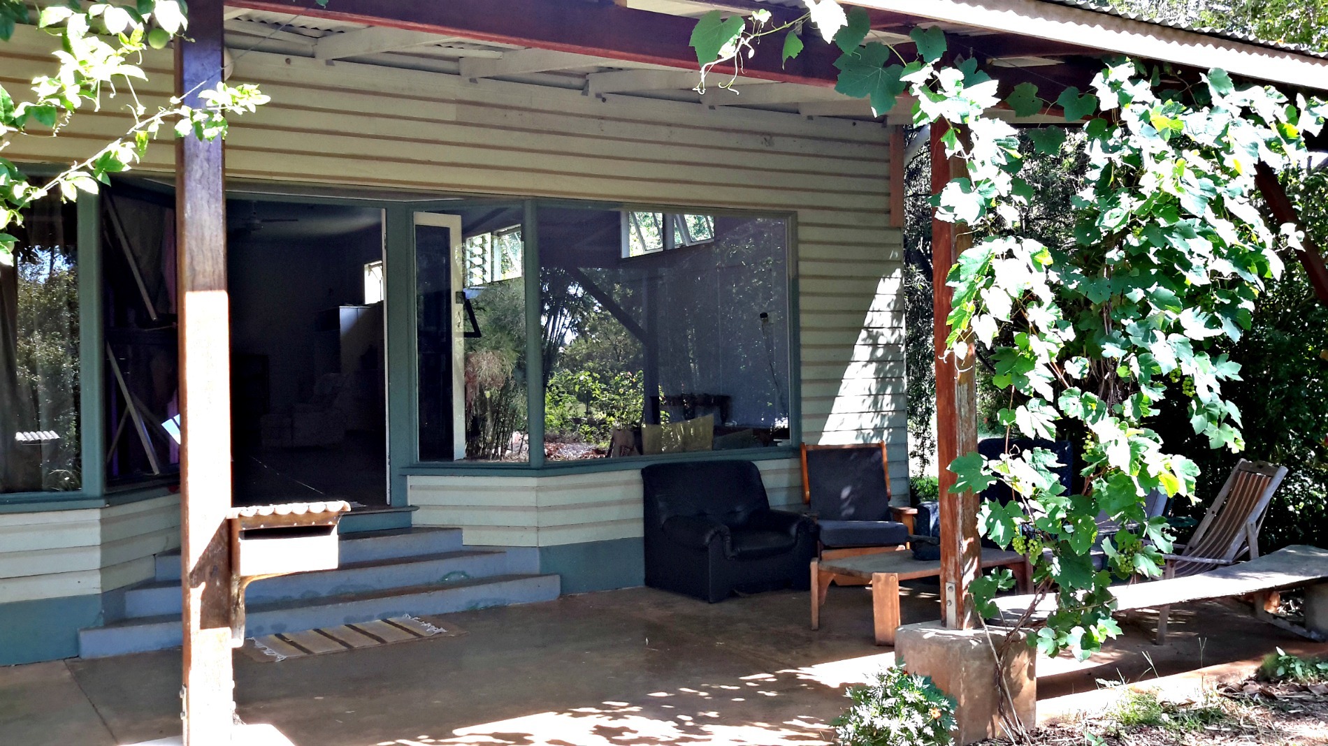 Top of the Tablelands Realty Rural Property feeling in the middle of