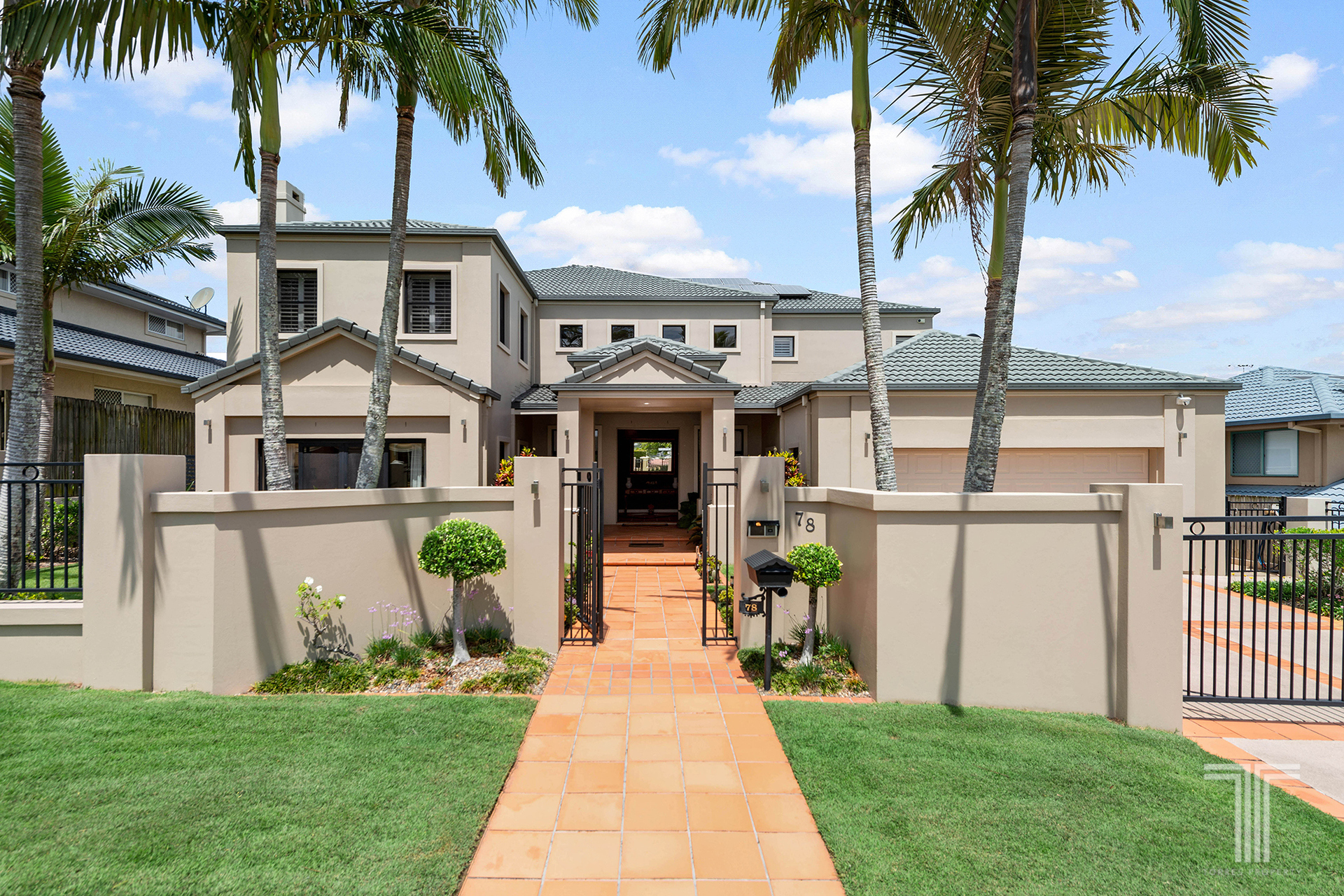 78 Golden Oak Crescent, Carindale