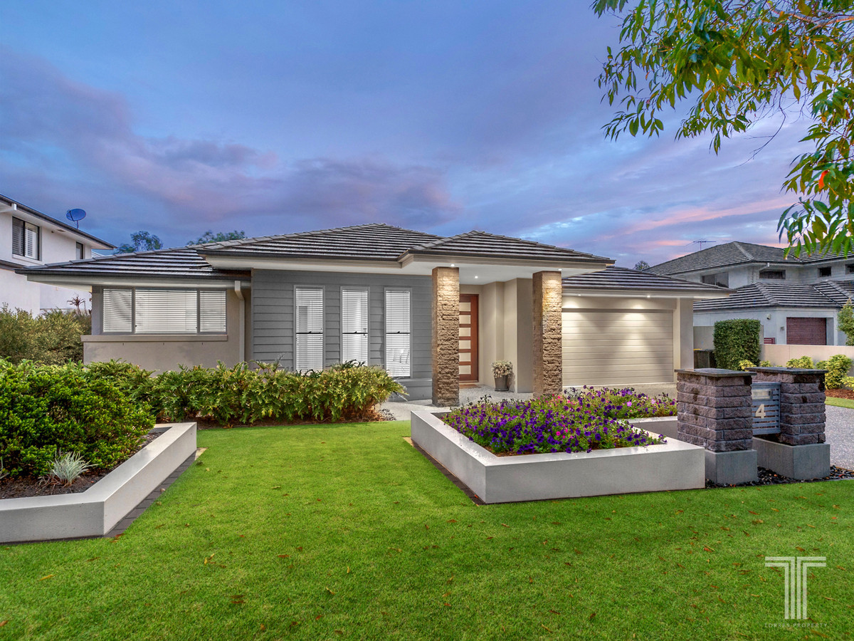 4 Kingham Place, Carindale