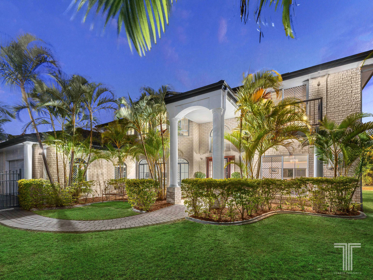 19 Willow Place, Carindale