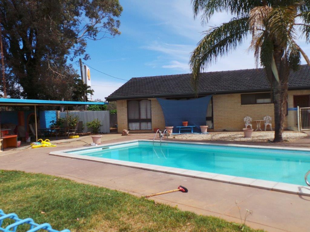 90ML OWNER WANTS IT SOLD VENDOR FINANCE AN OPTION