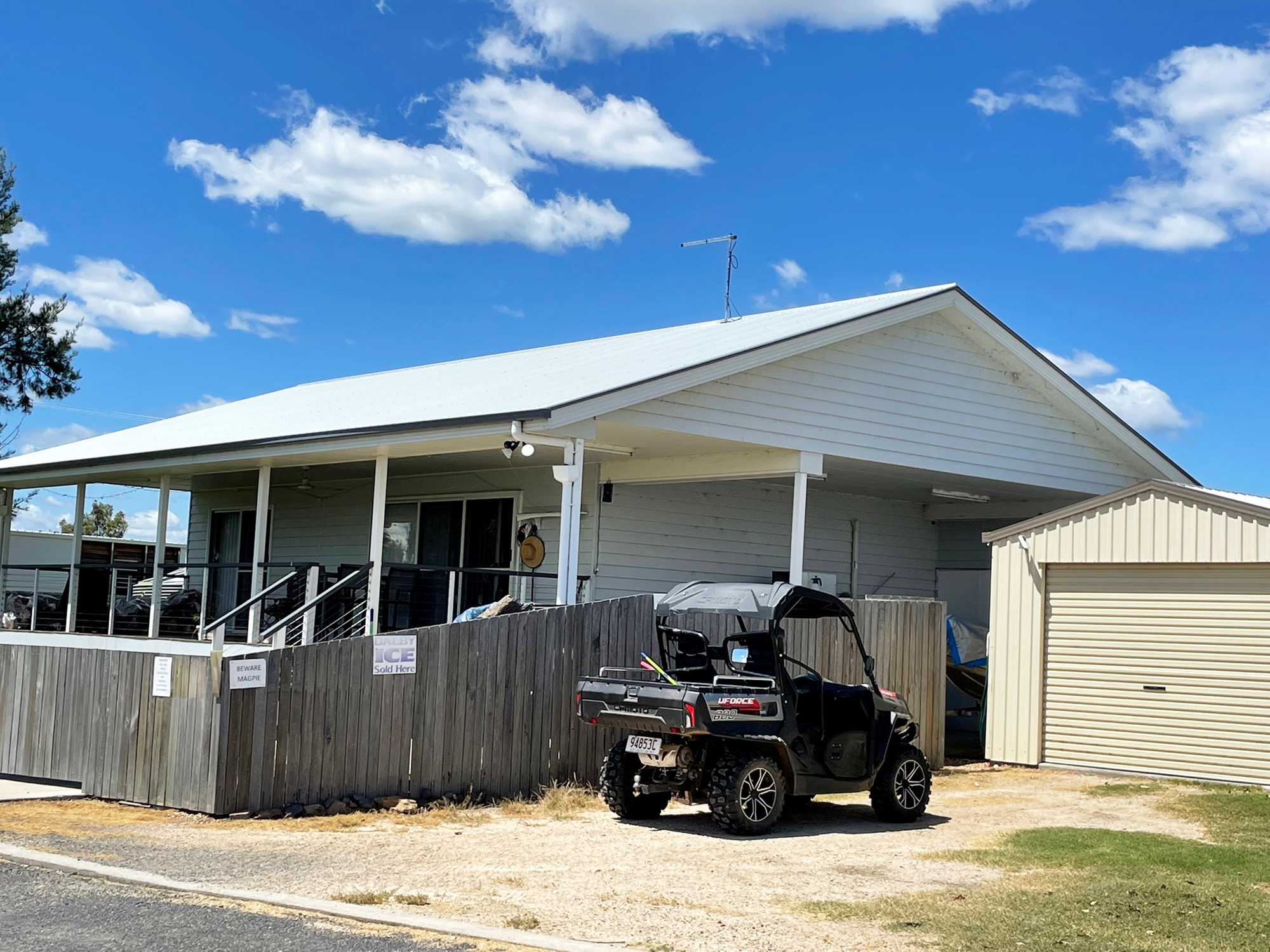 UNIQUE FREEHOLD PARK OFFERING THE BEST OF COUNTRY LIVING 1041CPF