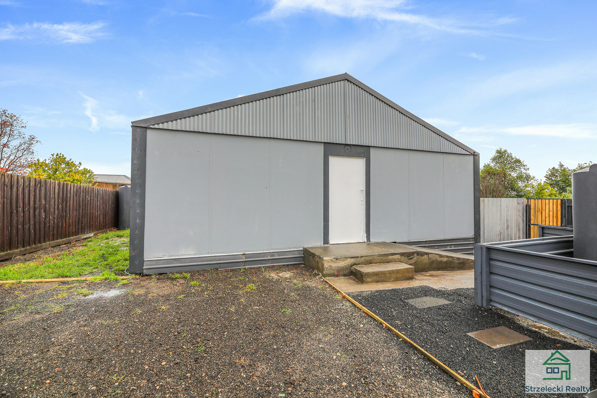 6 Phelans Lane