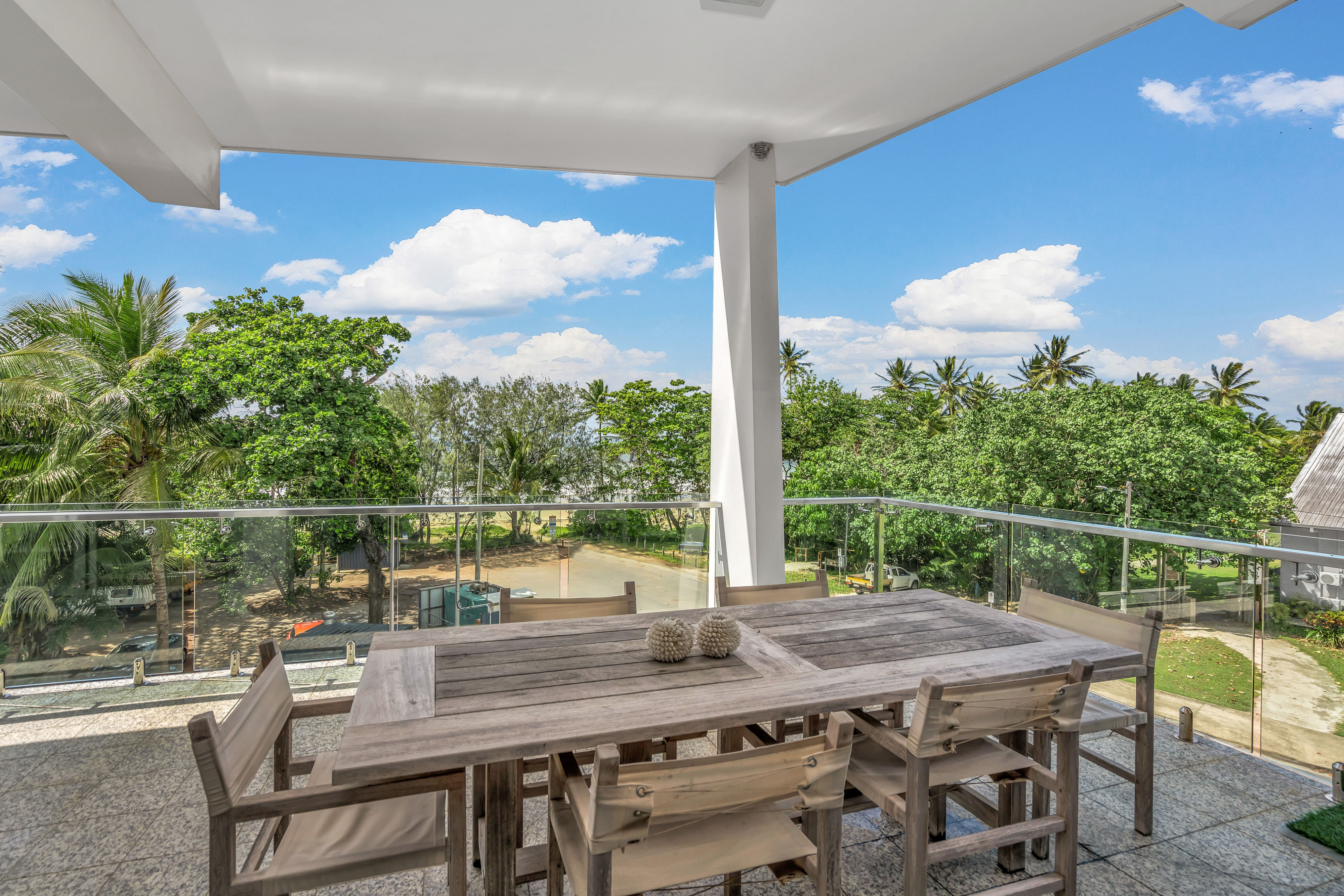 Photo inspiration: Tropical Island Penthouse Rentals With Private Aquarium Reference: Tropical Property Mission Beach