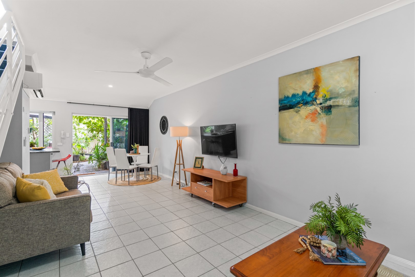 2/67-71 Digger Street, Cairns North