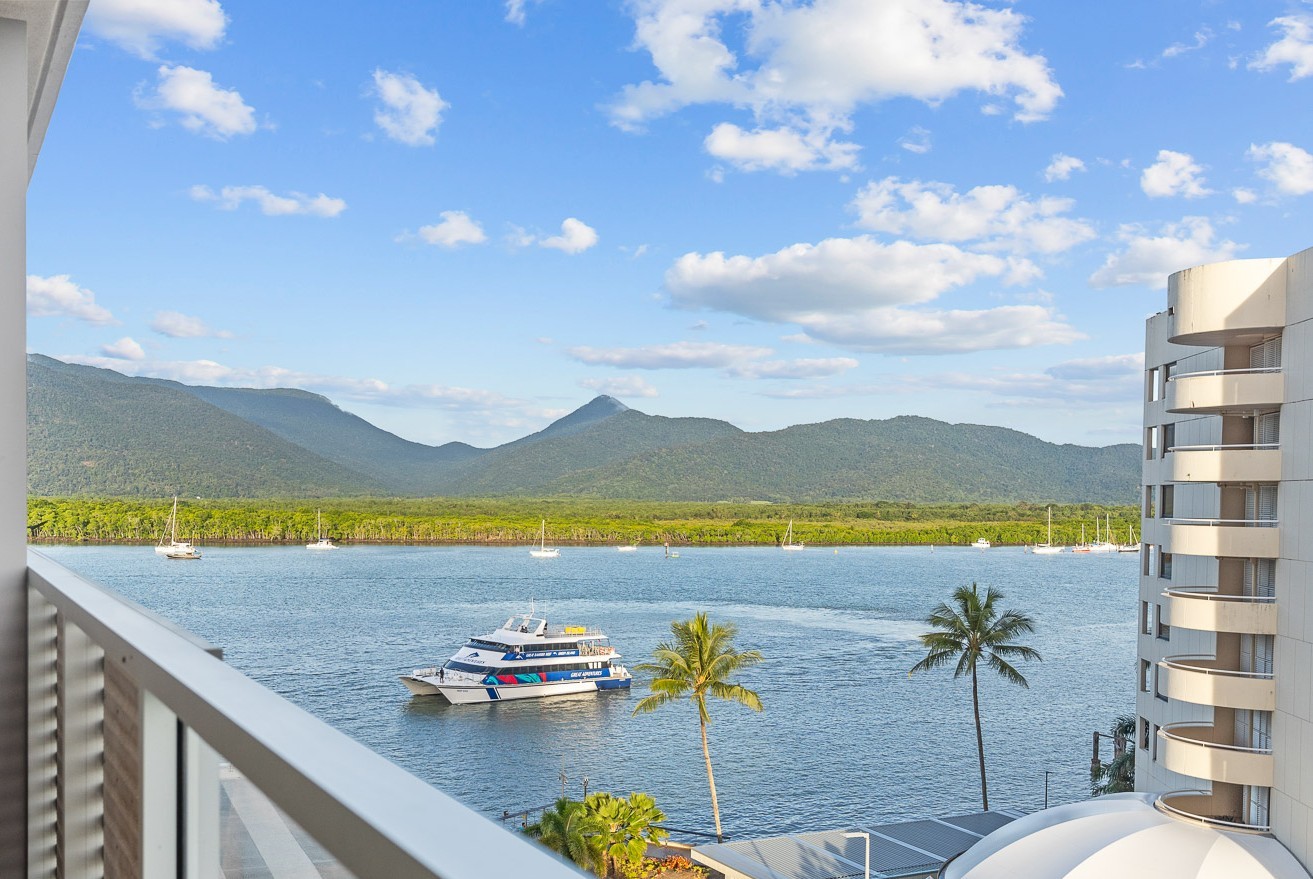 504/1 Marlin Parade, Cairns City