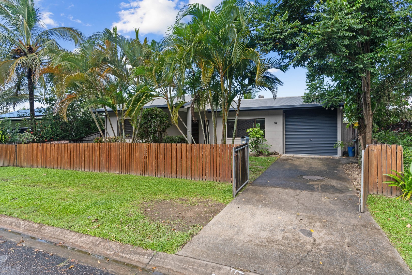 37 Cracknell Road, White Rock