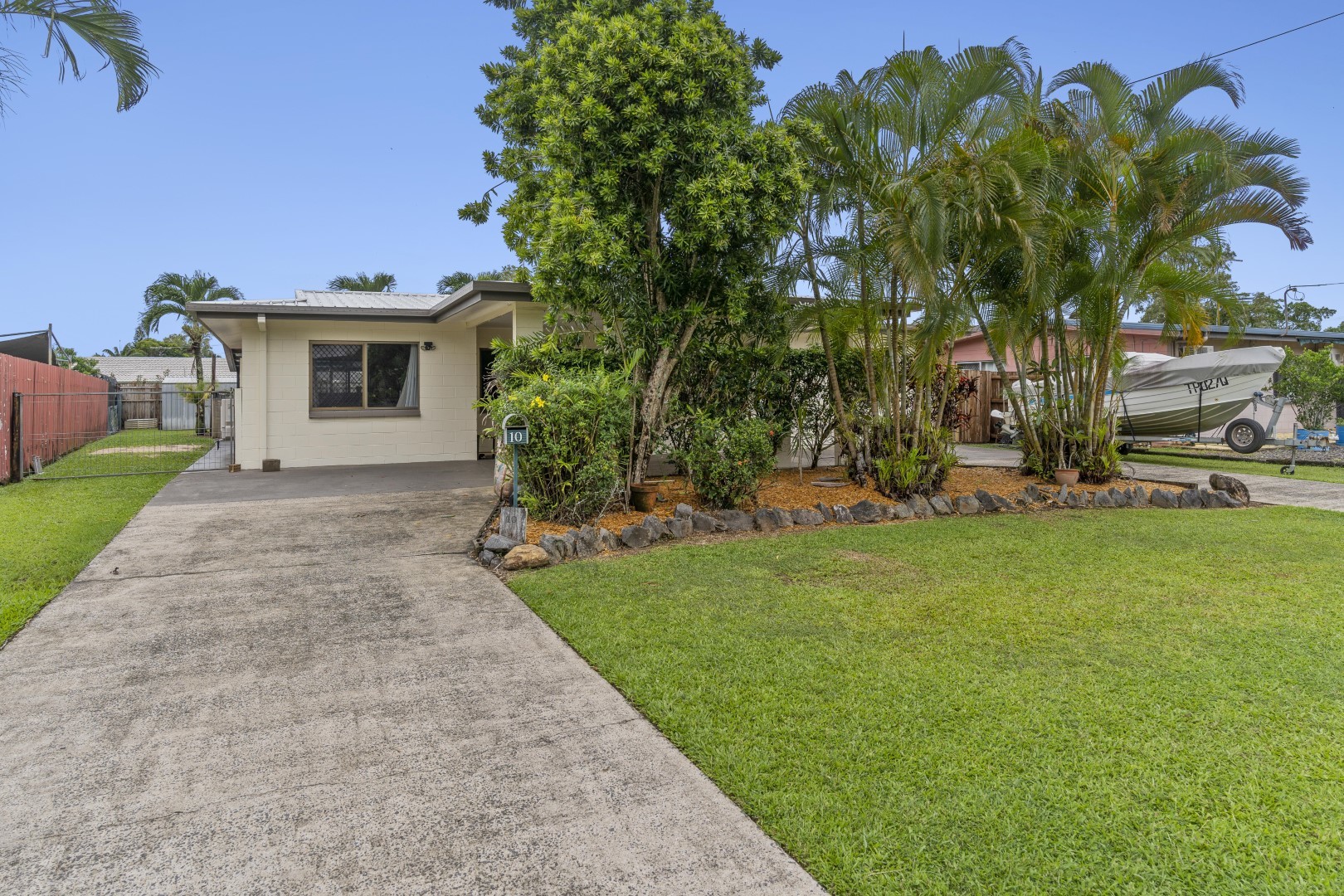 SOLD OFF MARKET BY DANIEL ROSER! - Twomey Schriber Property Group