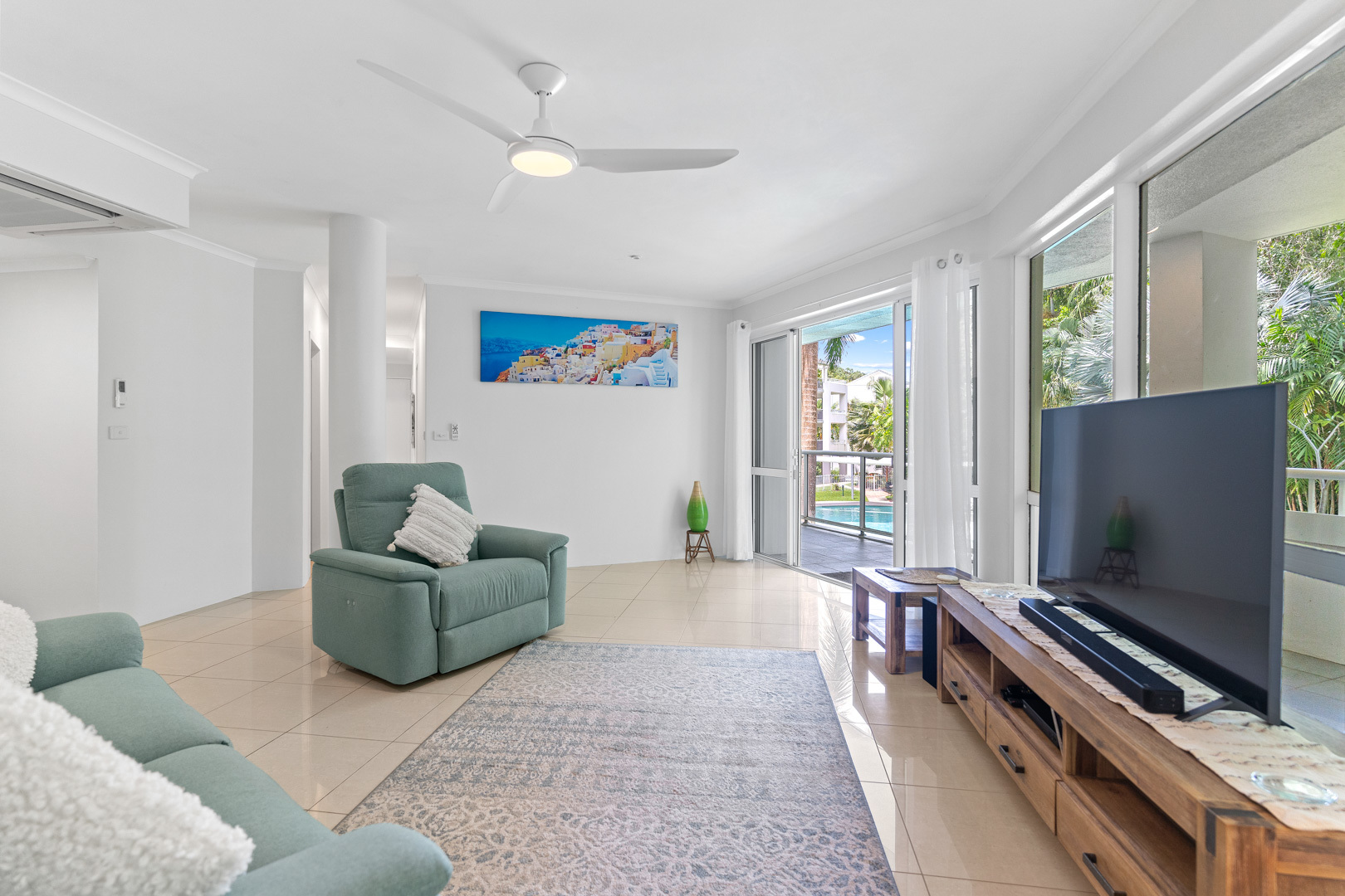 218/305-341 Coral Coast Drive, Palm Cove