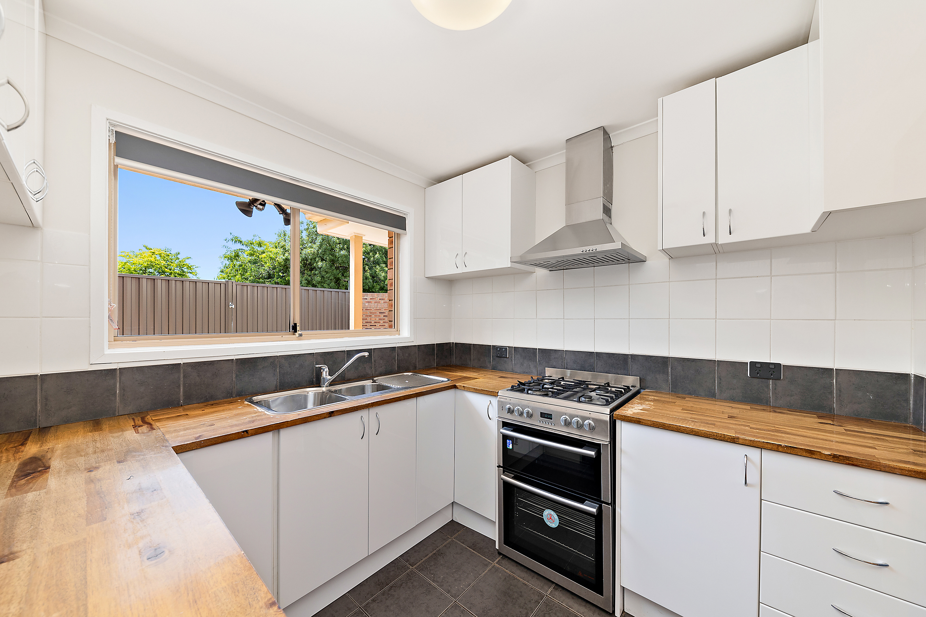 Urban Property Canberra Single level townhouse with great courtyard