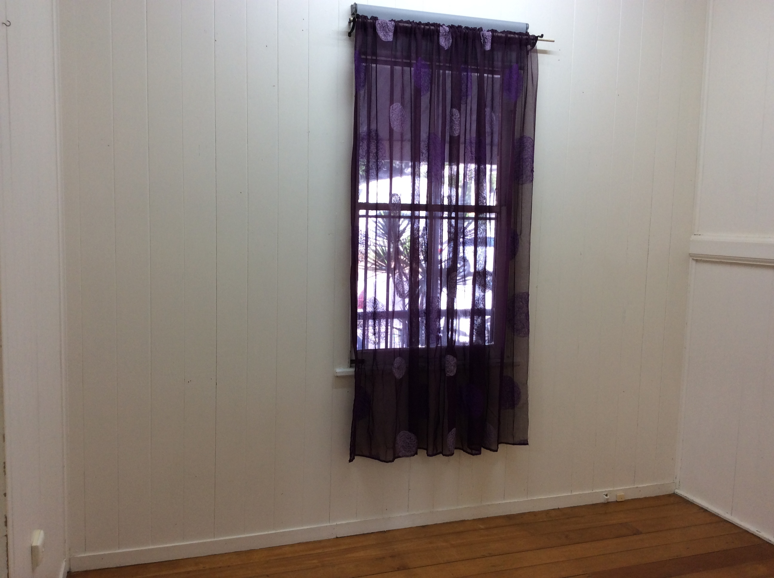 Walkers Real Estate SPACIOUS 4 BEDROOM CLOSE TO HOSPITALS AND TOWN