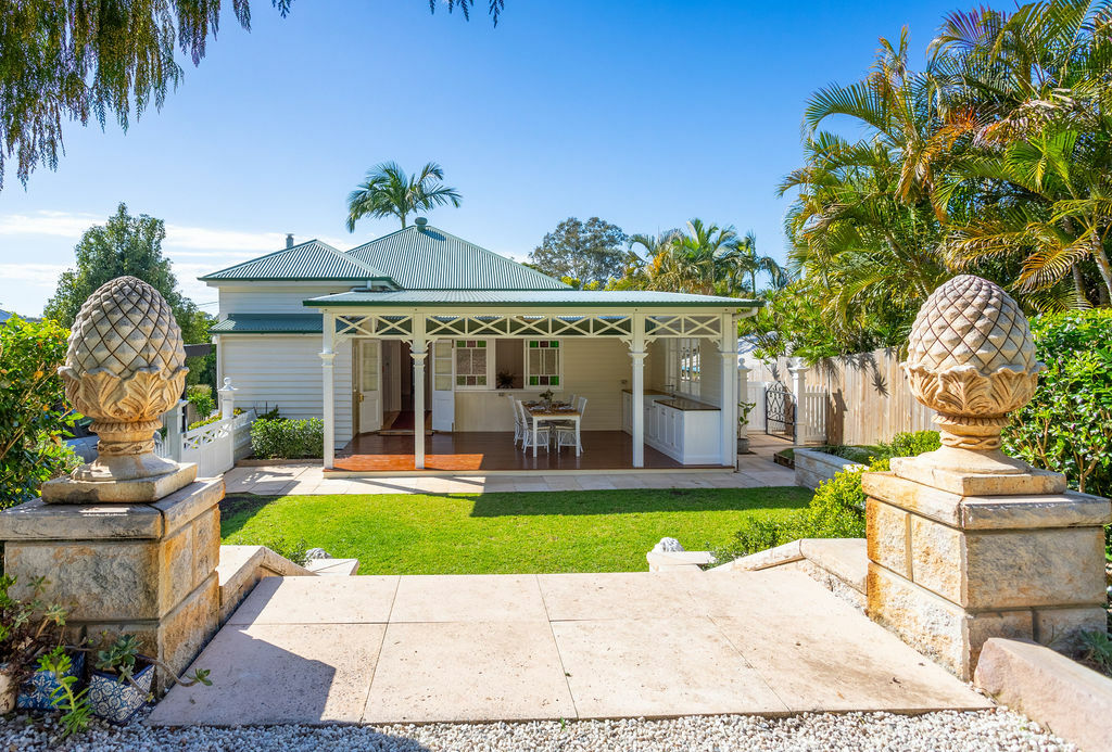 Walkers Real Estate NAROOMA PRIDE OF WOODEND