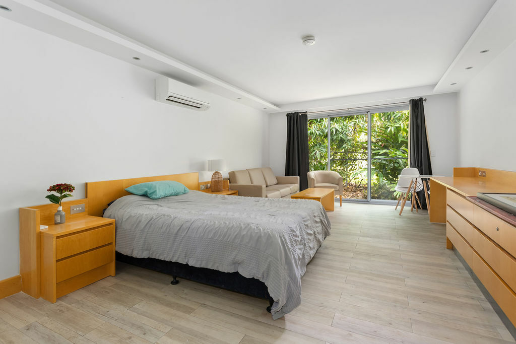 15B Warwick Rd