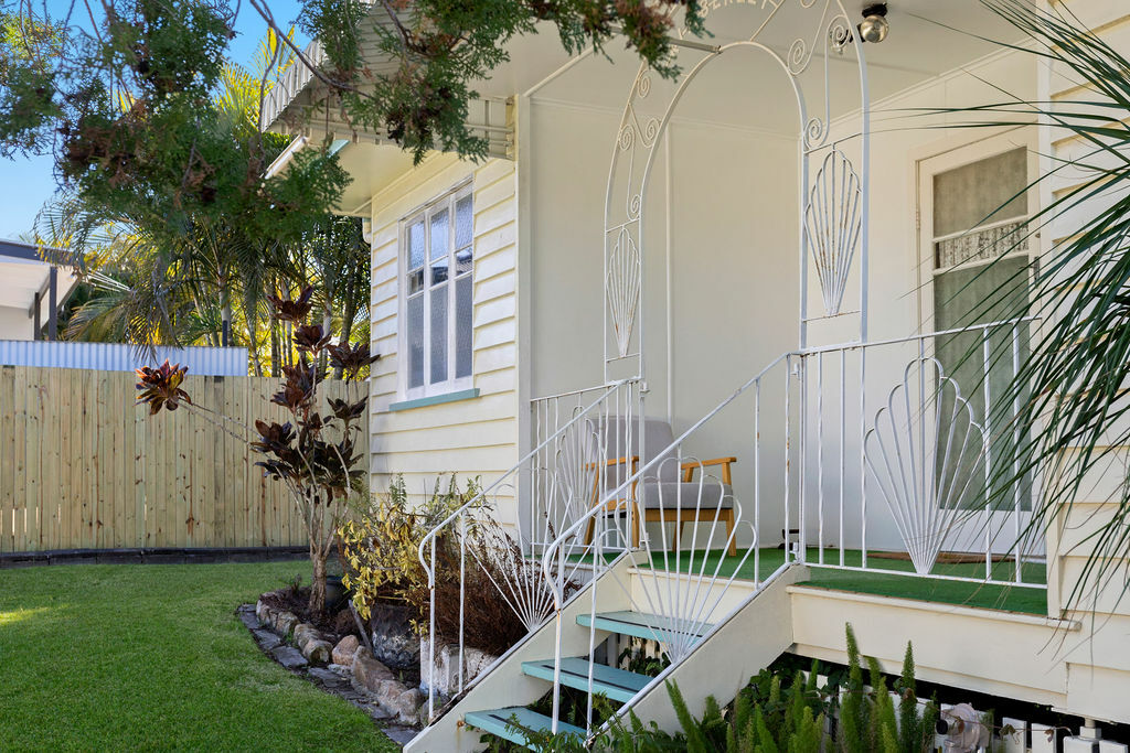 4 Edgar St