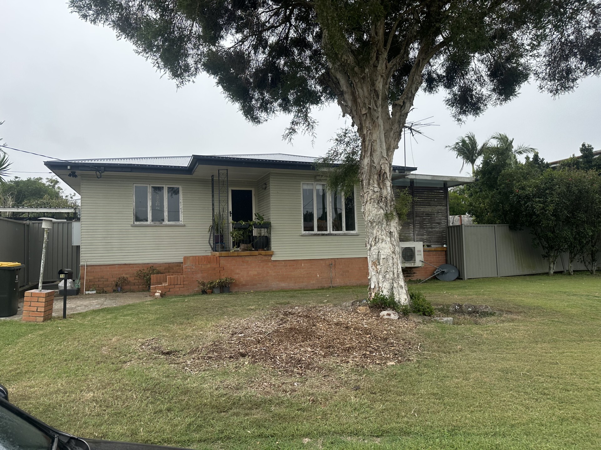 10 Vivian Street