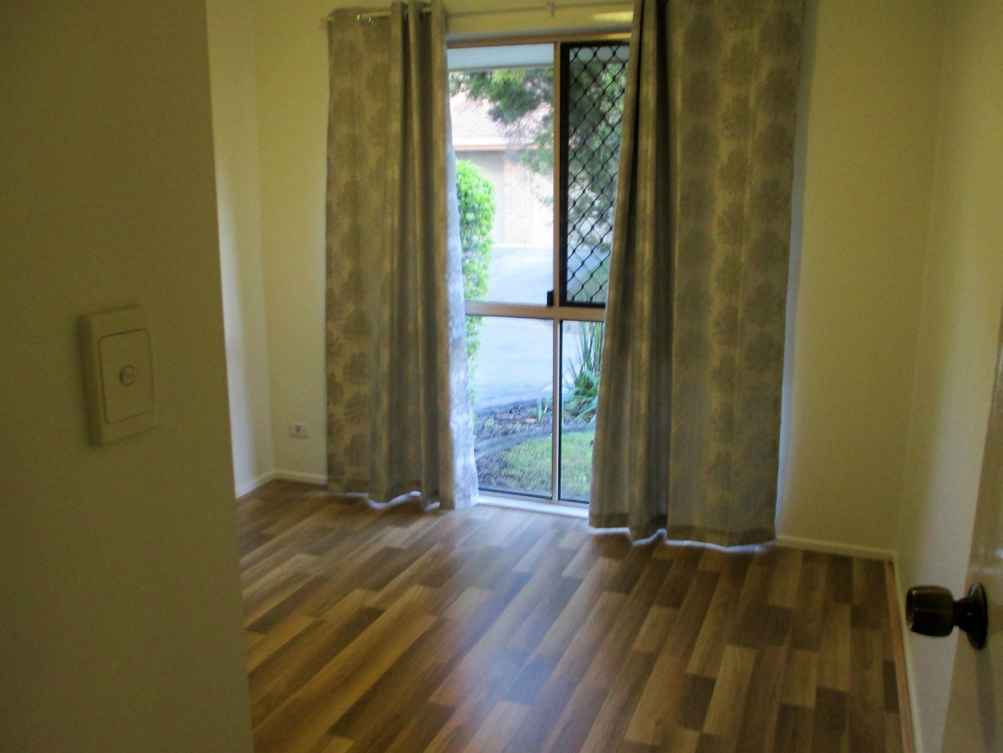 Walkers Real Estate Deluxe unit Complex with Pool East Ipswich 235,000