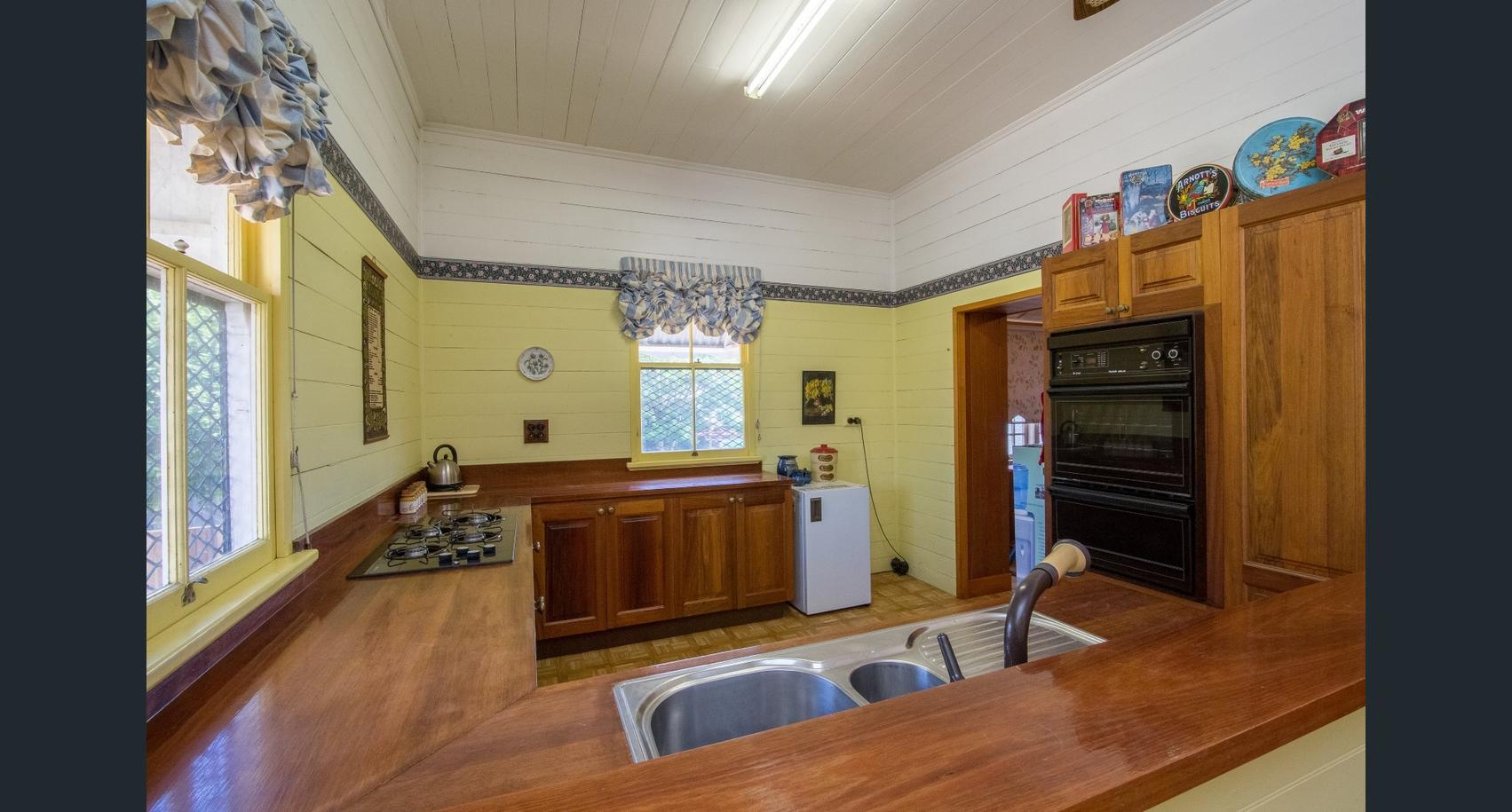Walkers Real Estate 'ABERFELDY' HERITAGE HOME FOR RENT