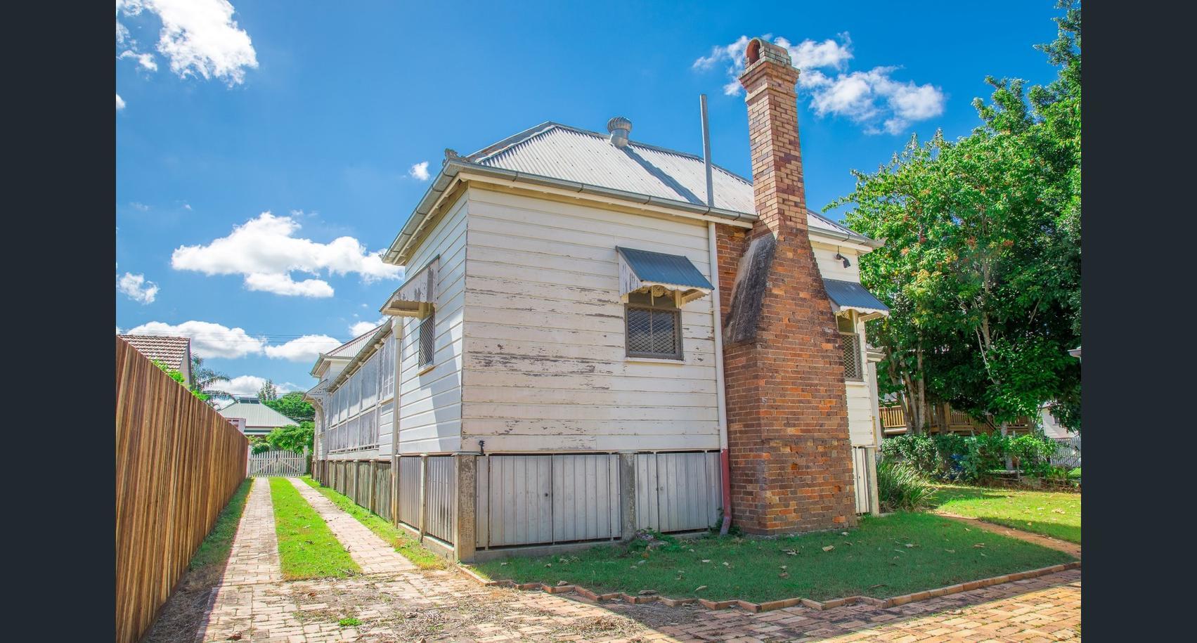Walkers Real Estate 'ABERFELDY' HERITAGE HOME FOR RENT
