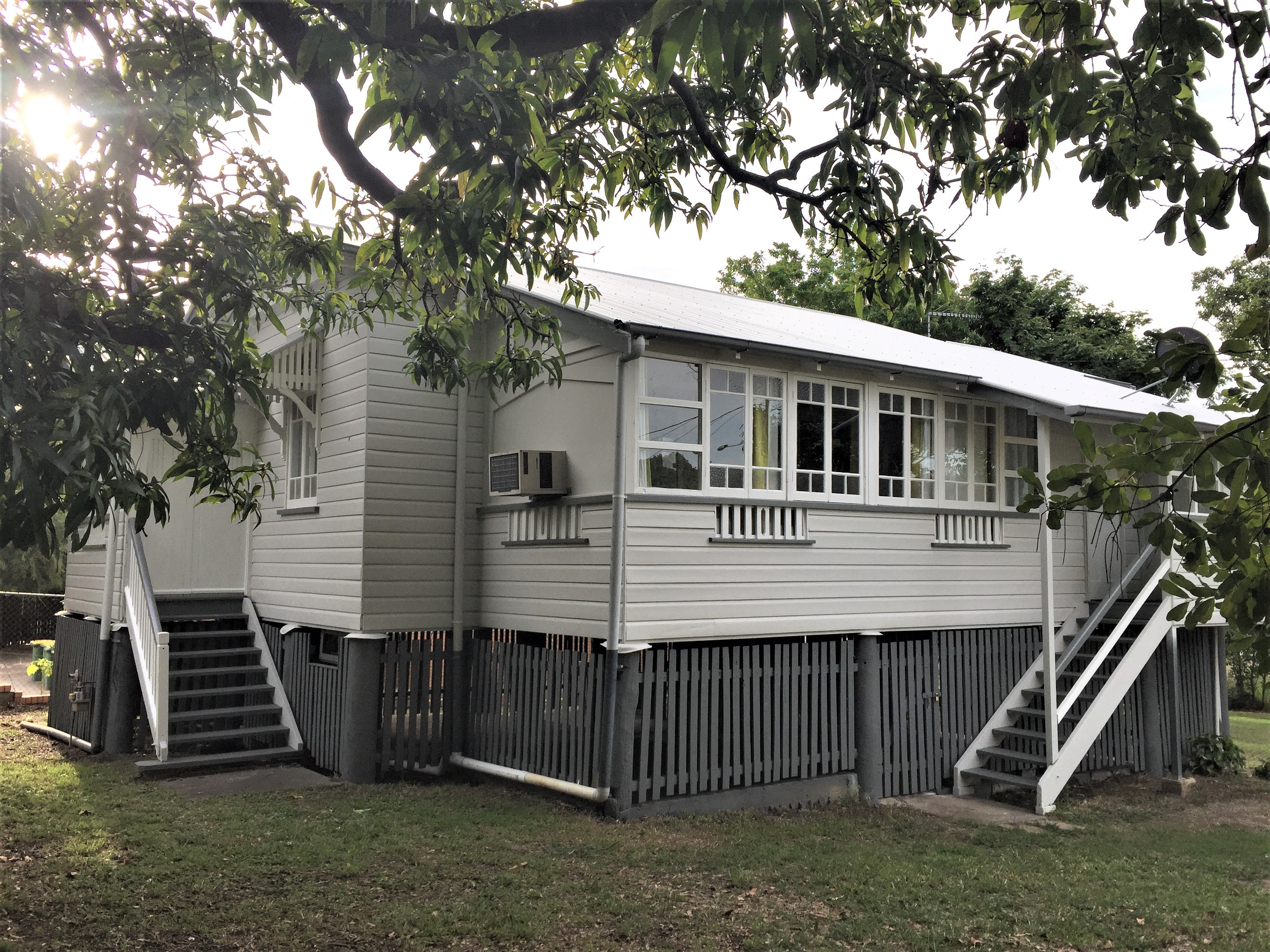 25 Quarry St