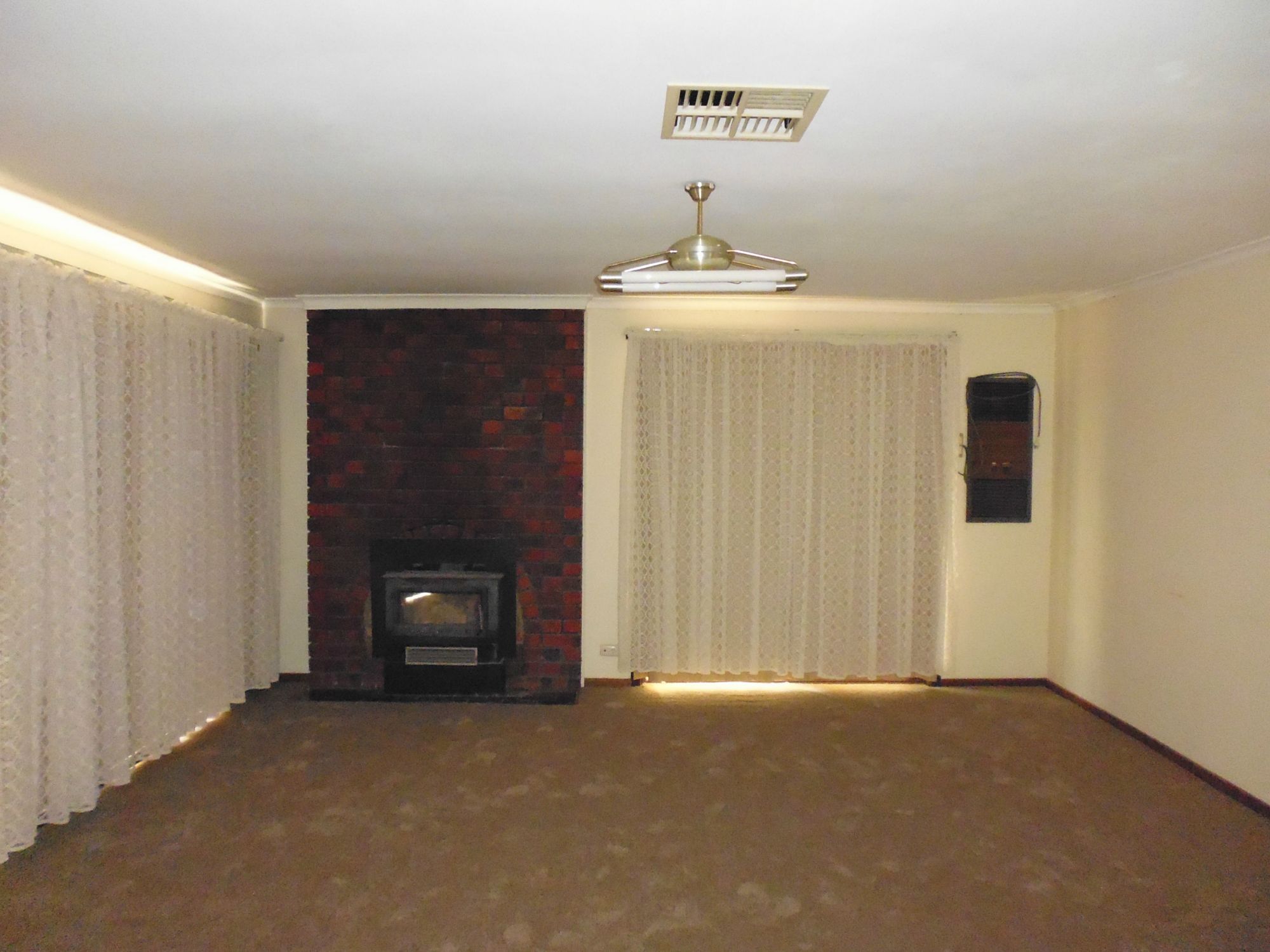 FOUR BEDROOM/LARGE ALLOTMENT Wardle Co Real Estate