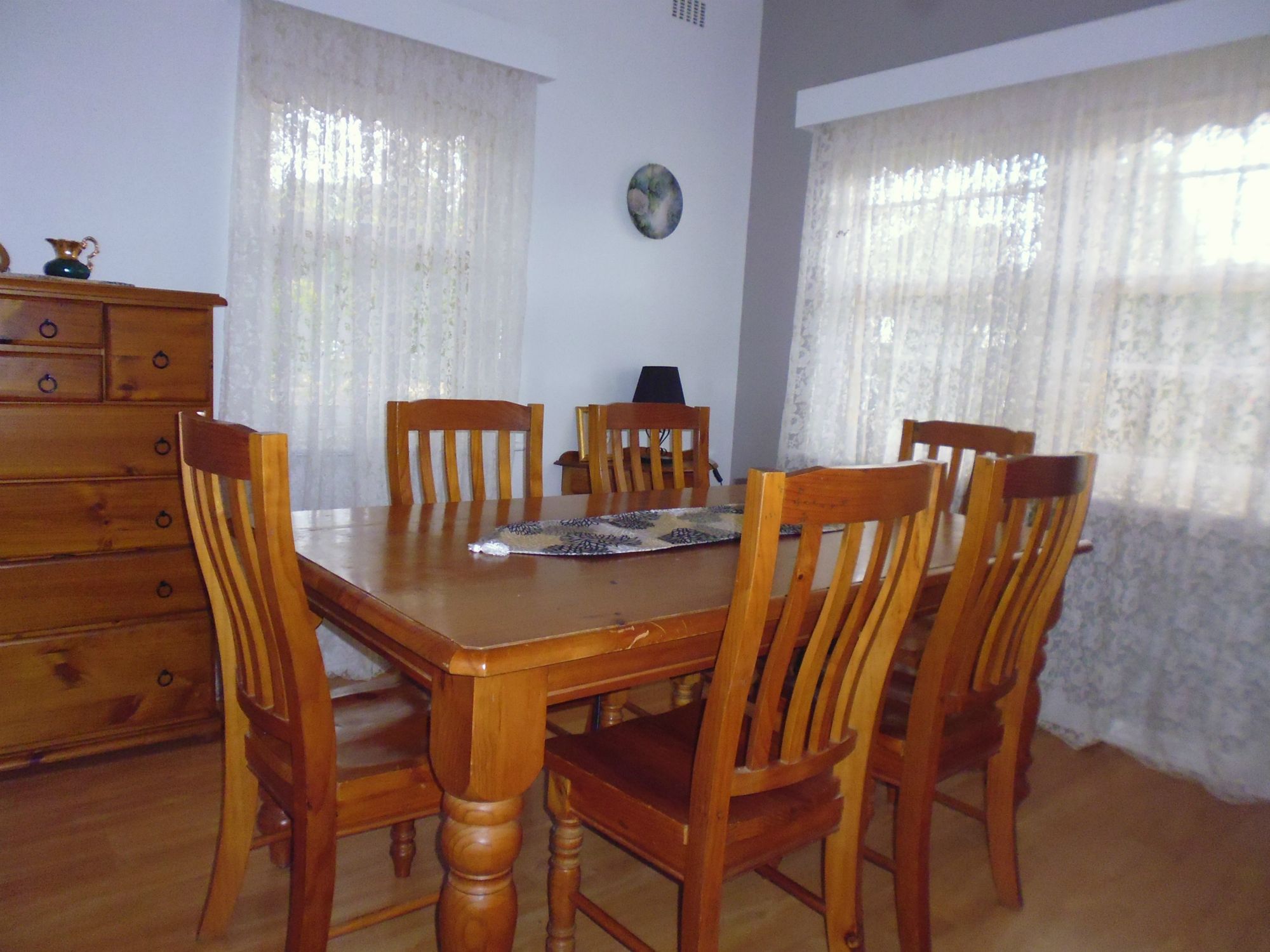 ENJOY THE POSITION Wardle Co Real Estate